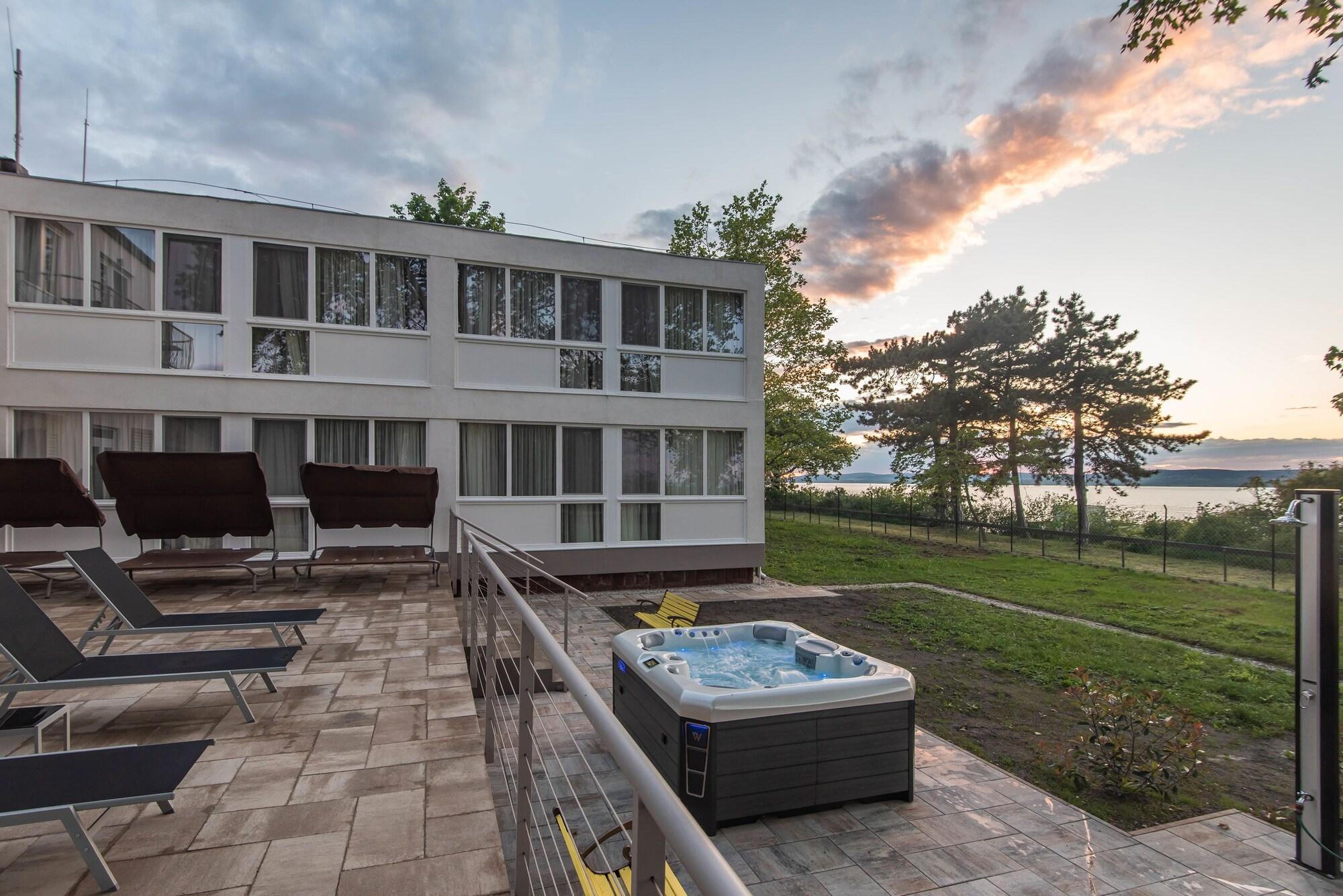 Spa Magaspart Panzió