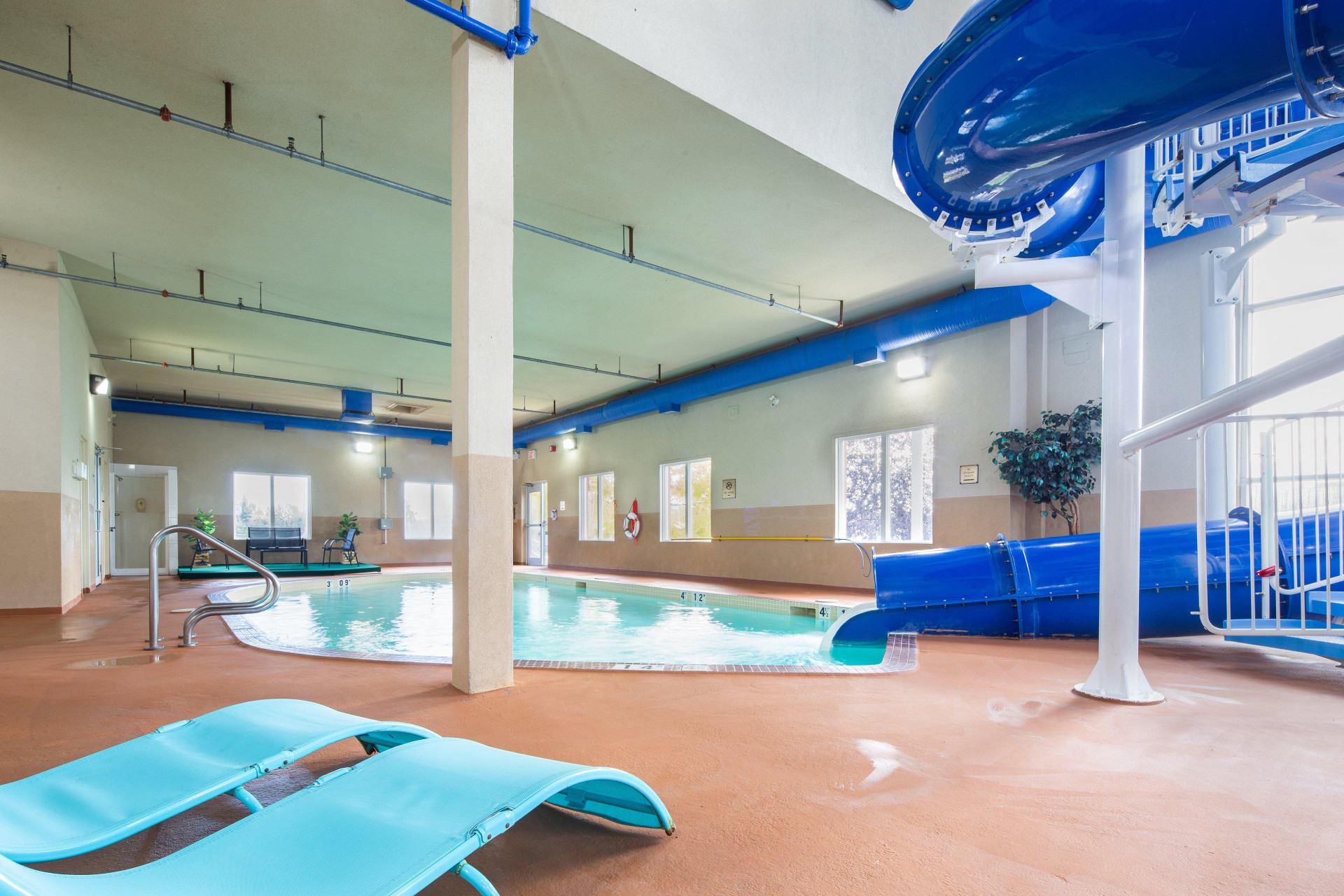 Vista Piscina Holiday Inn Express Hotel & Suites Edson by IHG