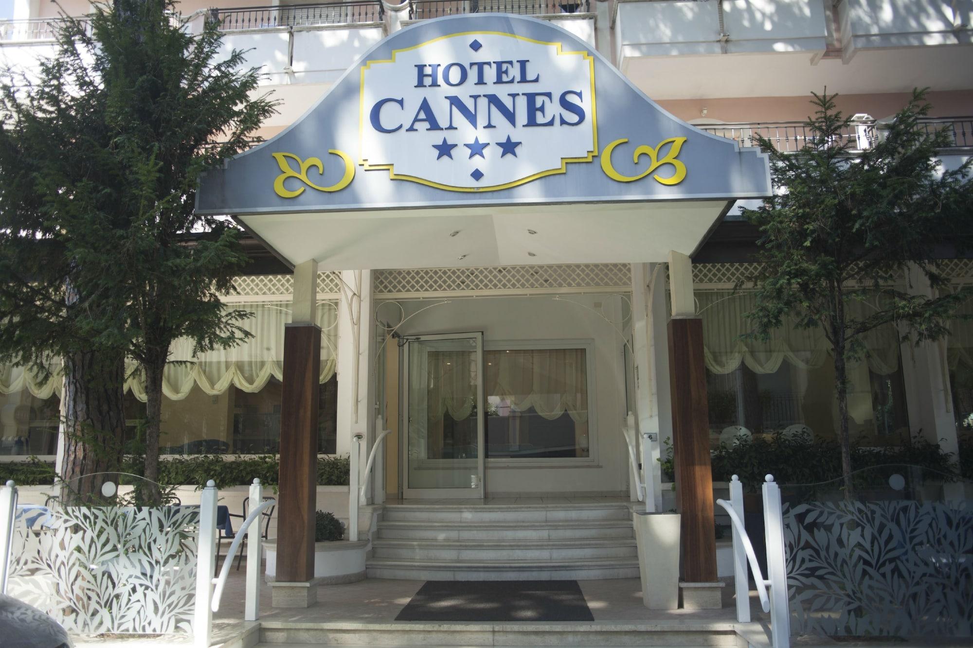 Vista Exterior Hotel Cannes Riccione