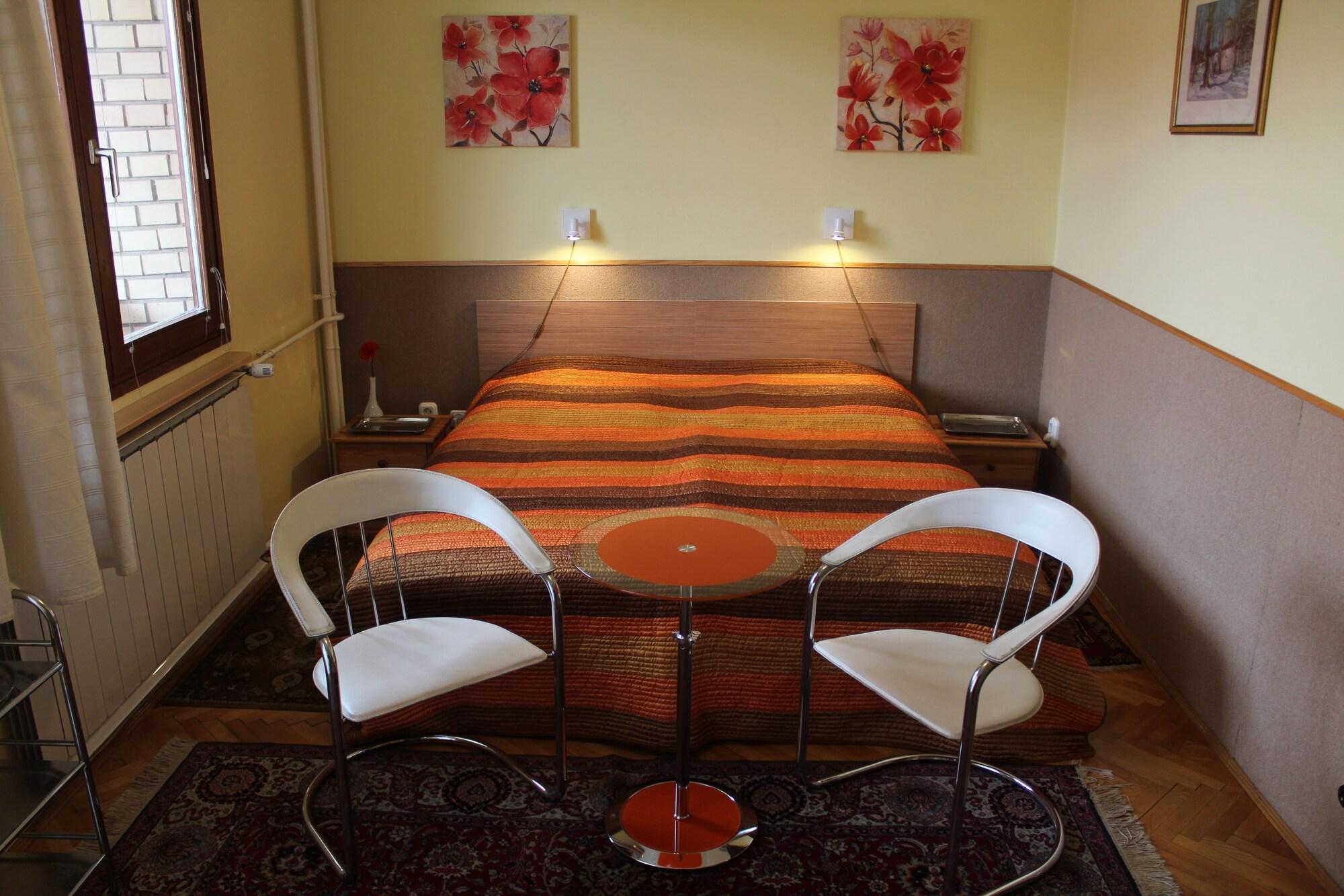 Comodidades del Alojamiento Budavar Bed and Breakfast