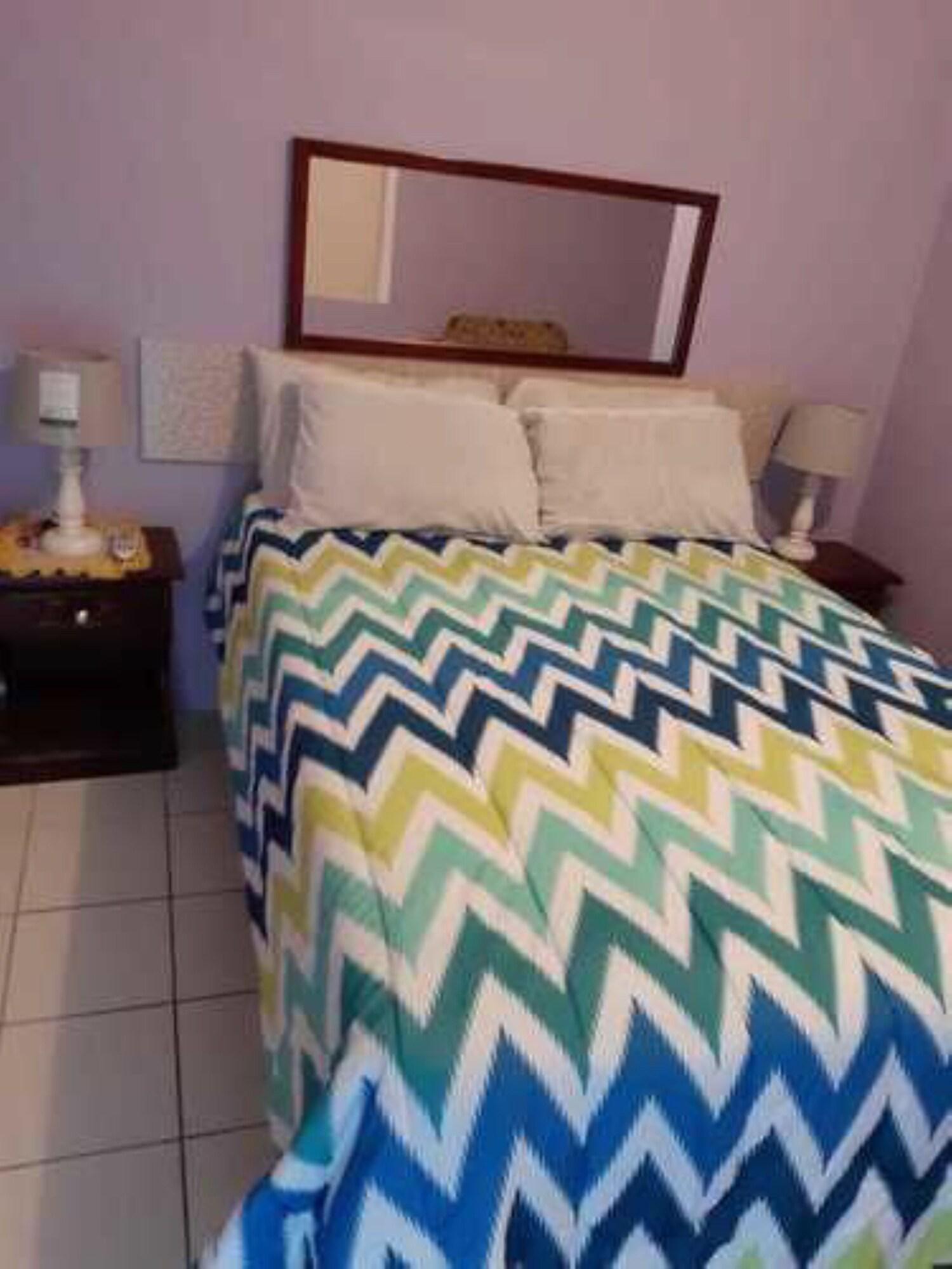 Varios Beverly Cliff Inn