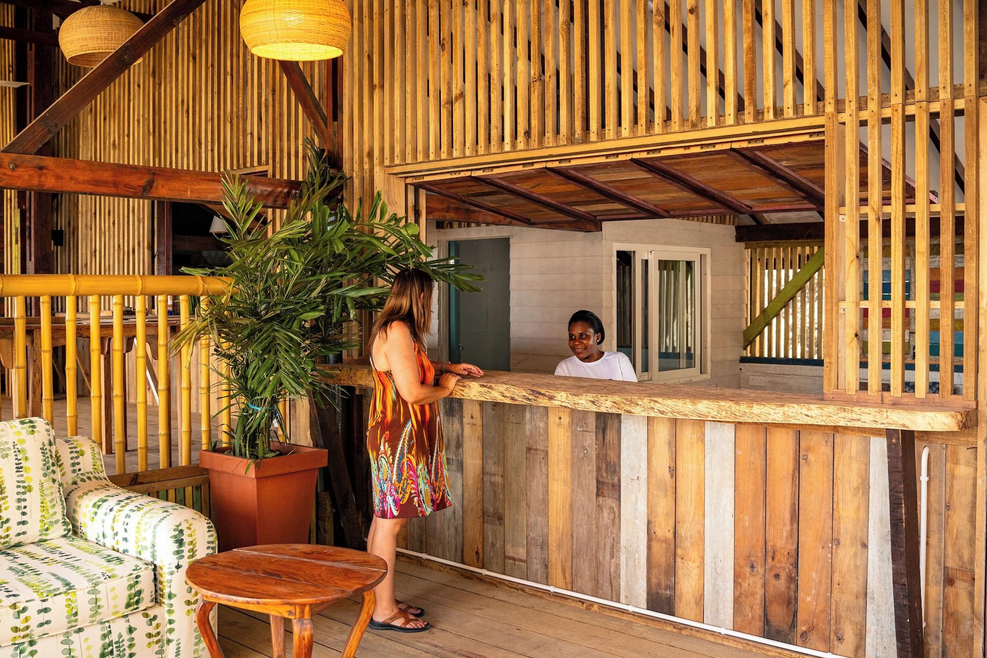 Vista Lobby Beach House Beau Vallon