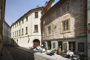 Alojamiento - Black Star Suites