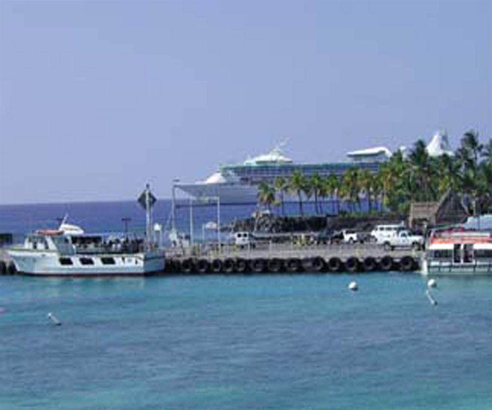 Playa Kona Seaside Hotel