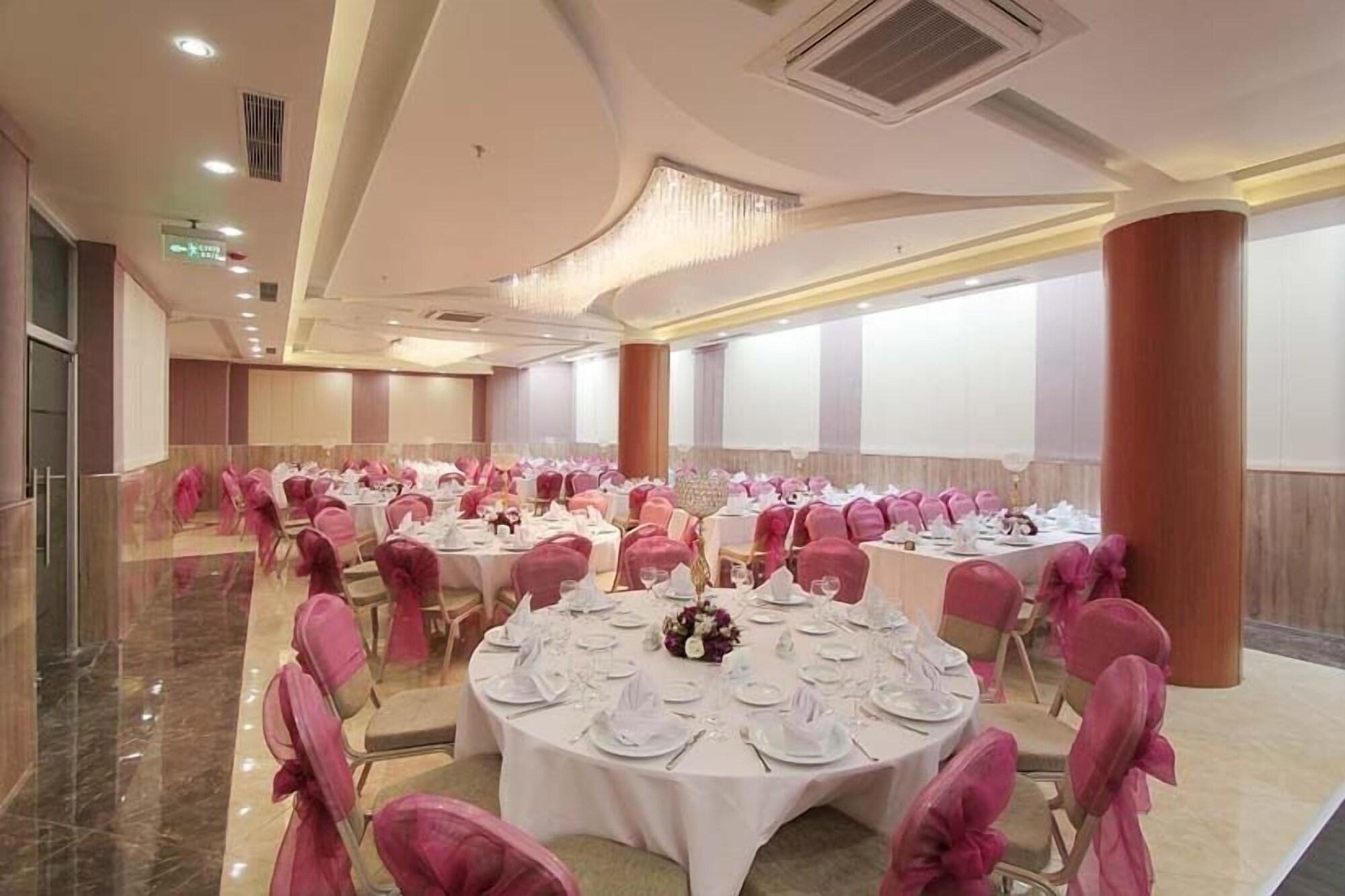 Salón de Baile Forum Suite Hotel
