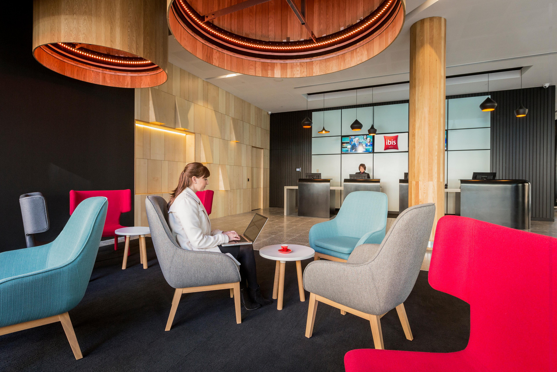 Vista Lobby ibis Adelaide