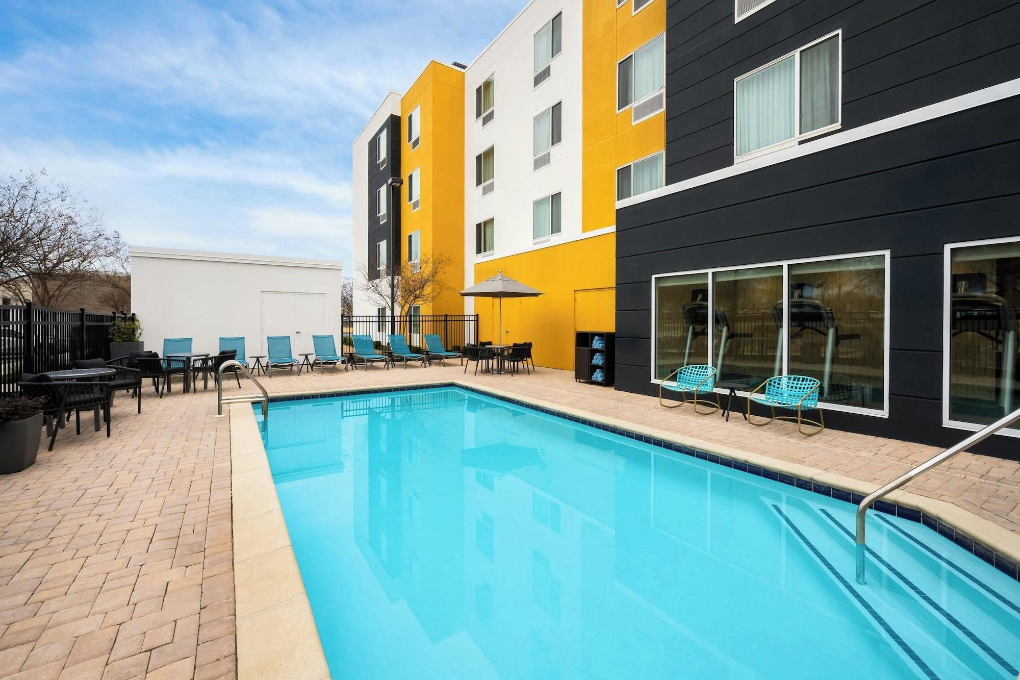 Vista Piscina TownePlace Suites by Marriott Montgomery EastChase