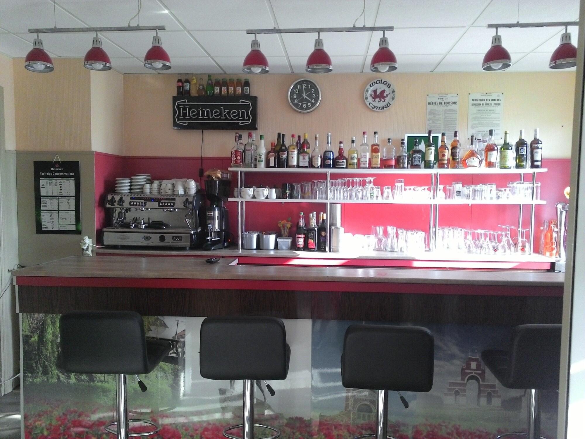 Bar/Salón Hotel de la paix