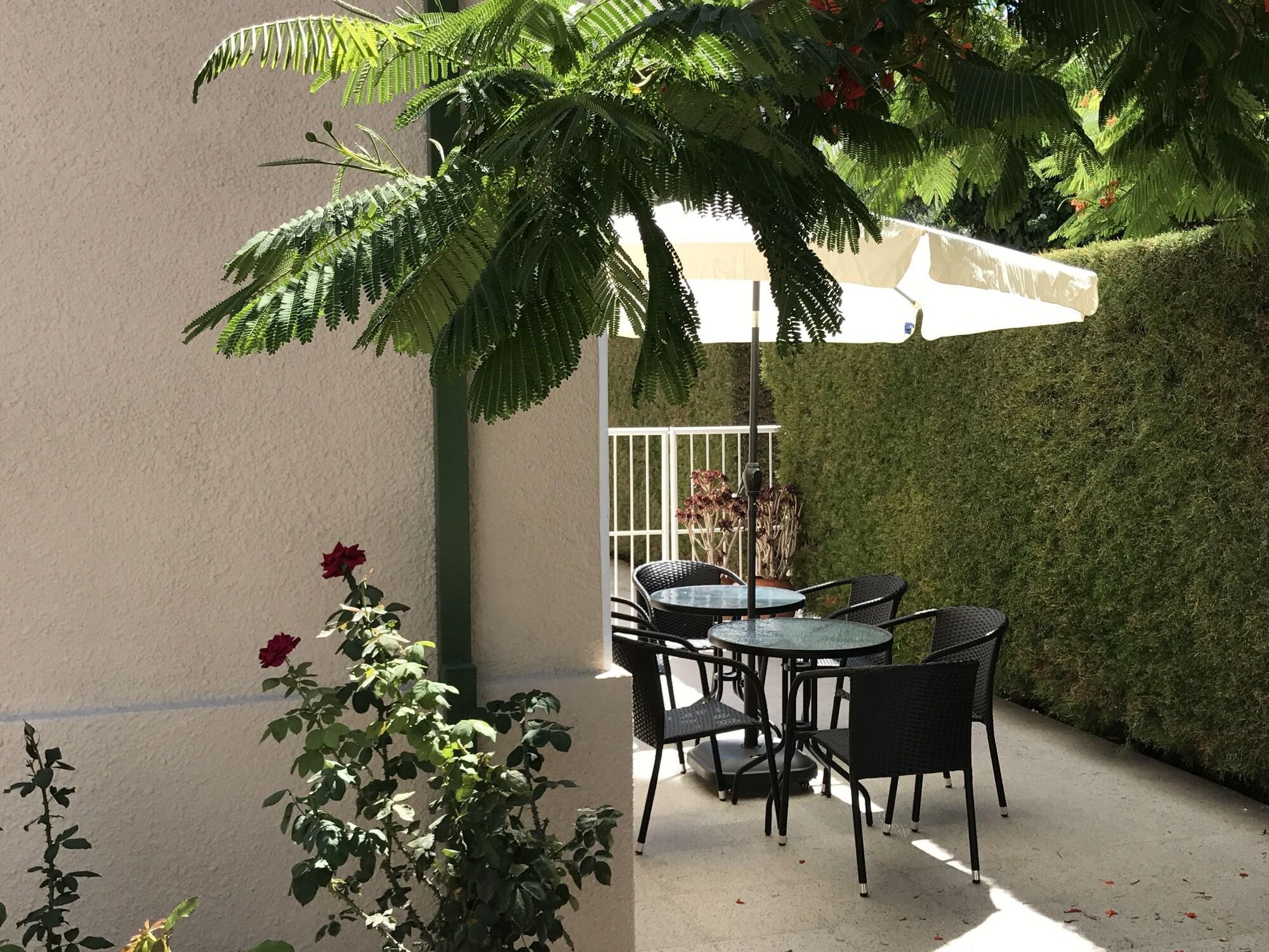 Restaurant Avgi's Home