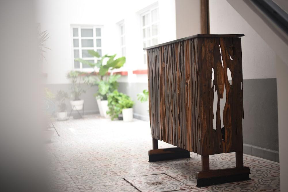 Hotel OM 686 Urban Lofts