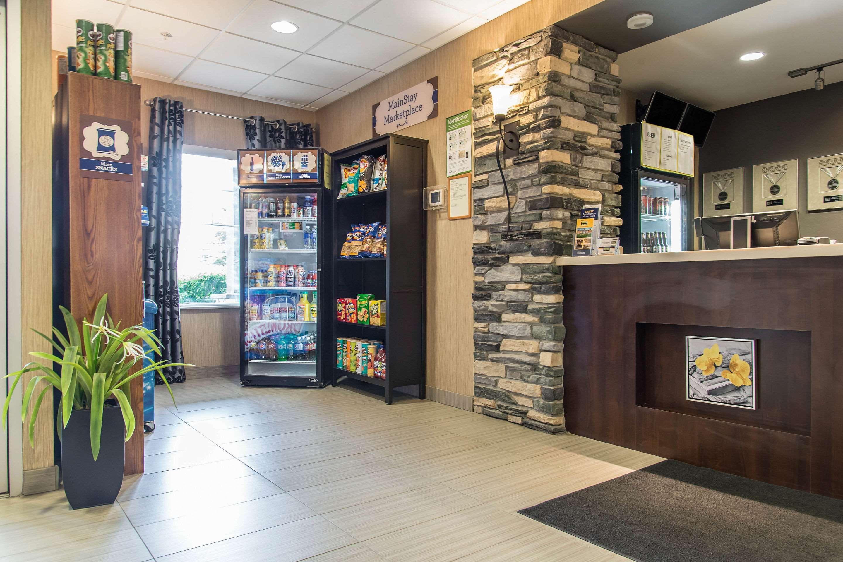 Vista Lobby Mainstay Suites Winnipeg