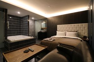 Alojamiento - Ignis Hotel