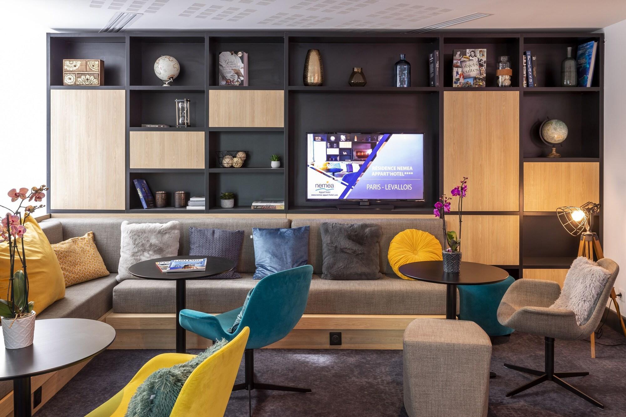 Vista Lobby NEMEA Appart Hotel Paris Levallois