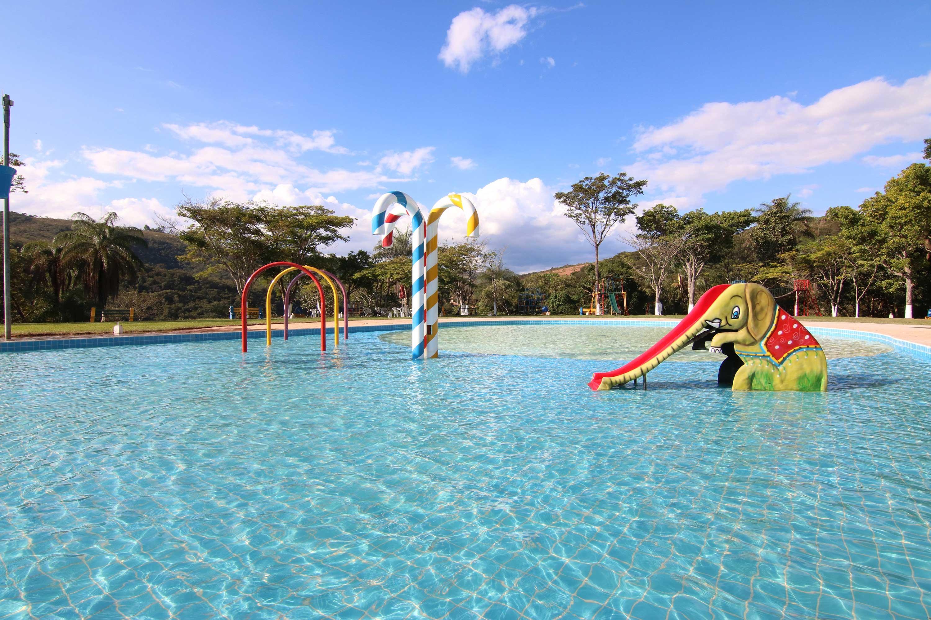 Vista Piscina Hotel Rio de Pedras