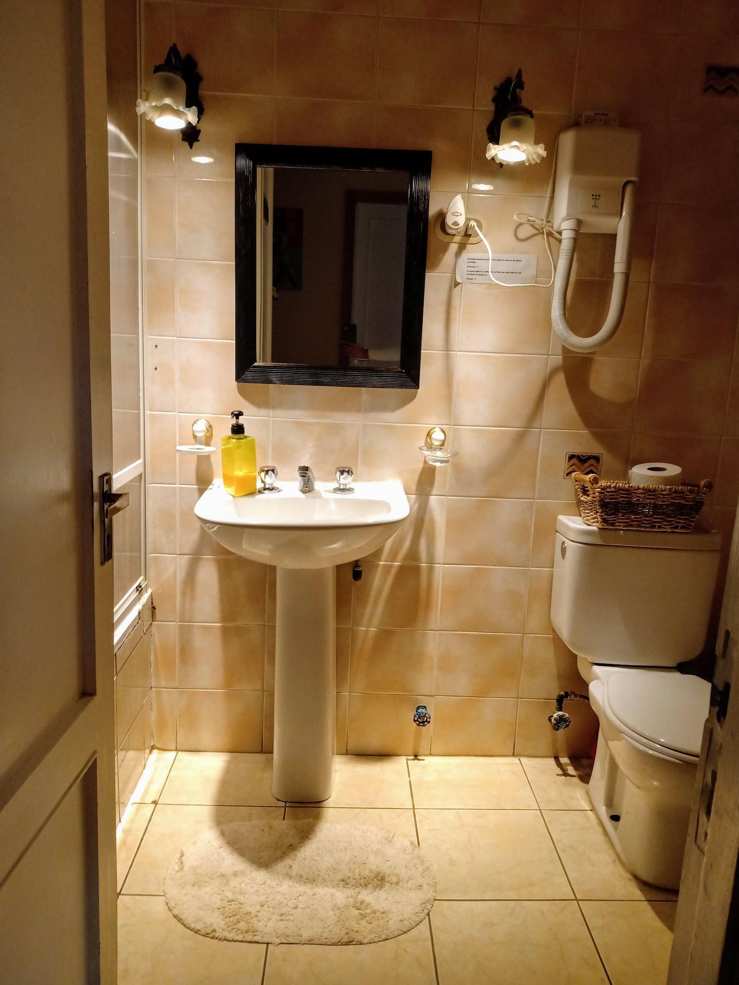 Equipamiento de Habitación Samarce House