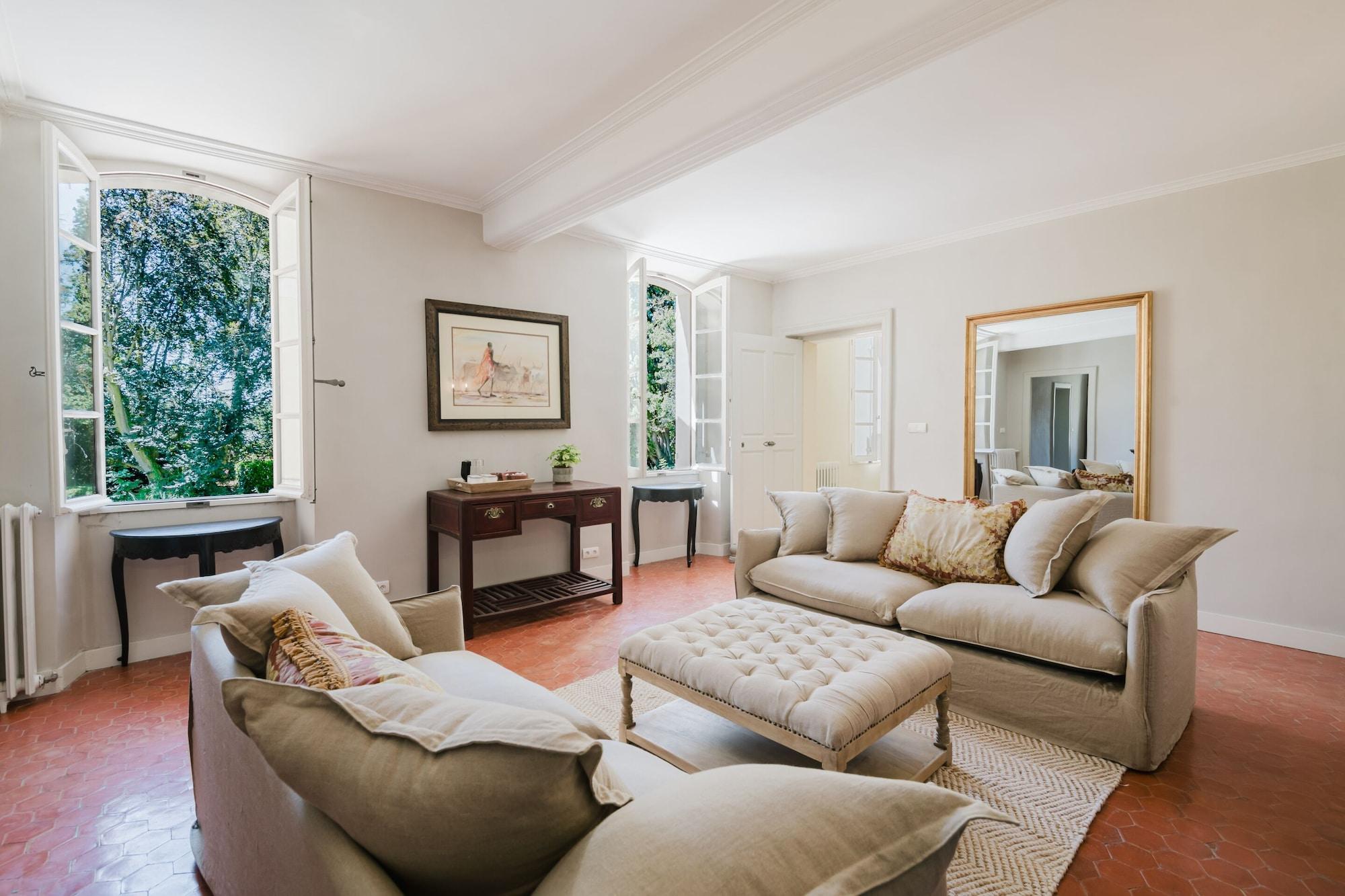 Bar/Salón Château Saint Perret