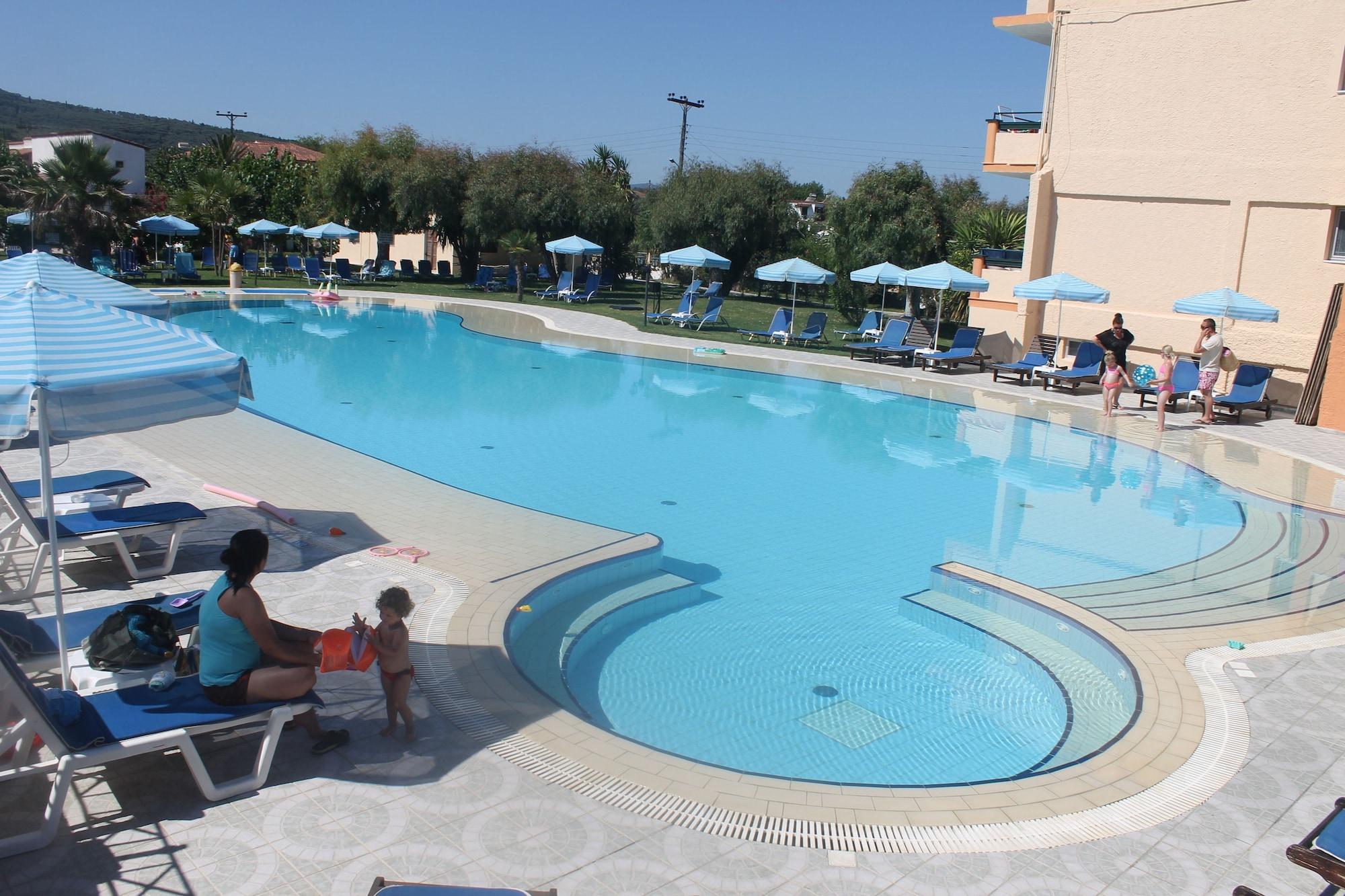 Vista Piscina Ninos on the Beach