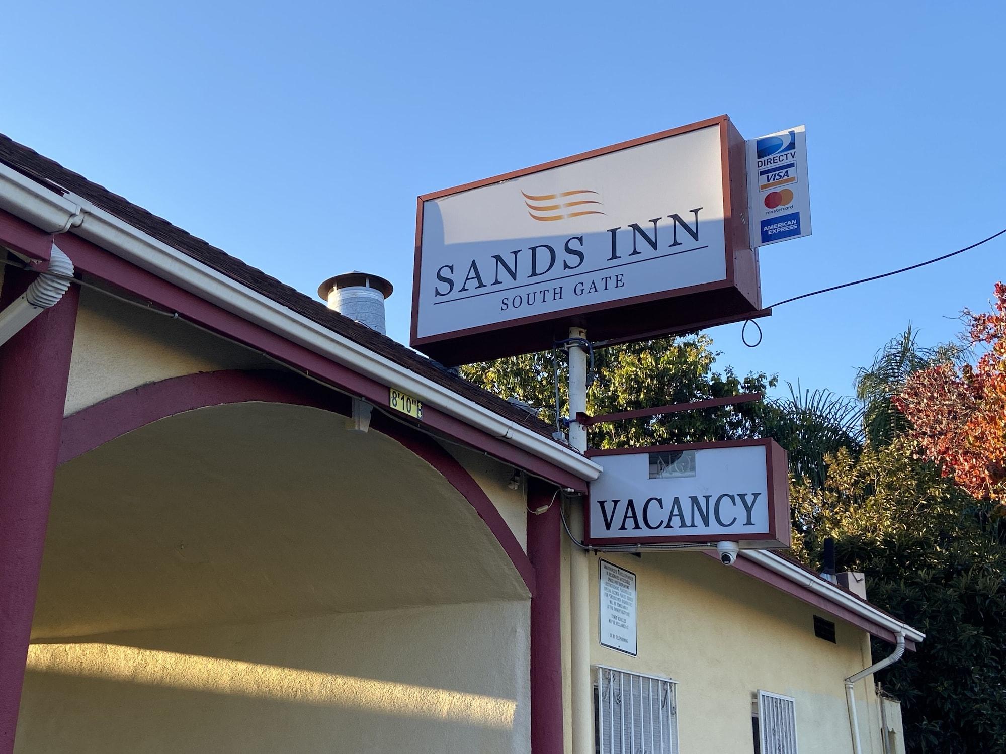 Vista Exterior Sands Inn