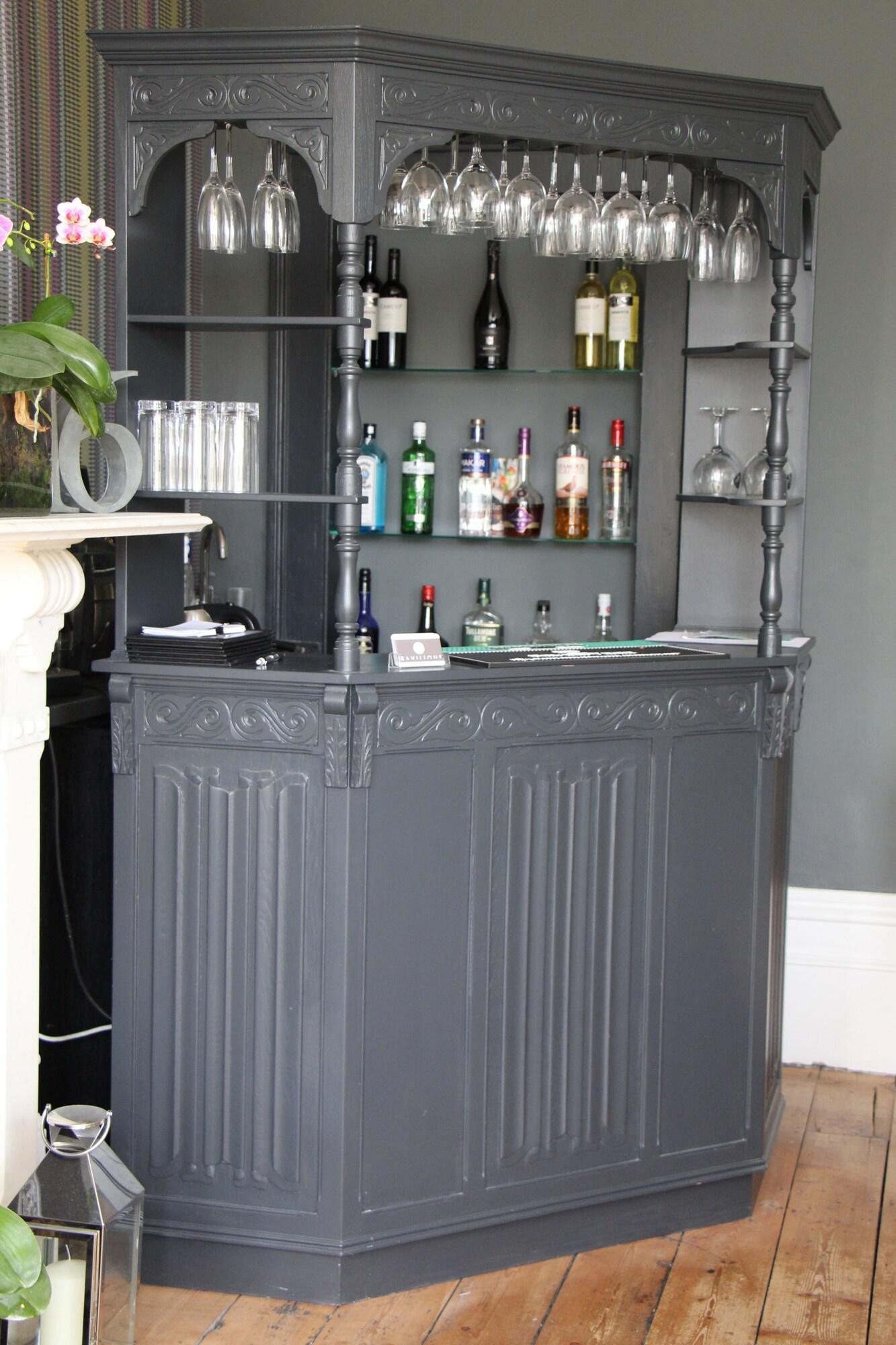 Bar/Salón Ravilious