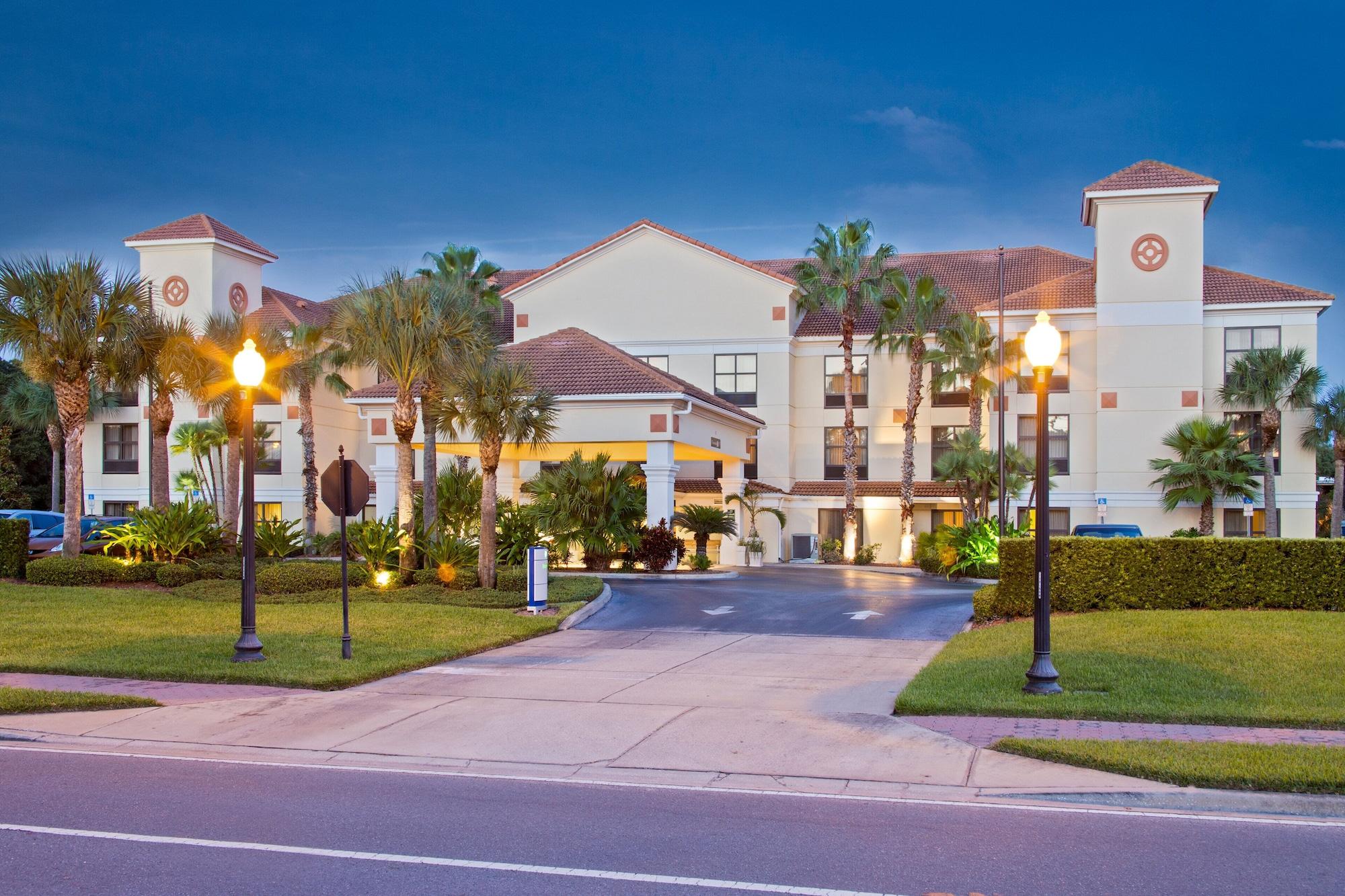 Vista Exterior Holiday Inn Express Hotel & Suites Clearwater North-Dunedin by IHG