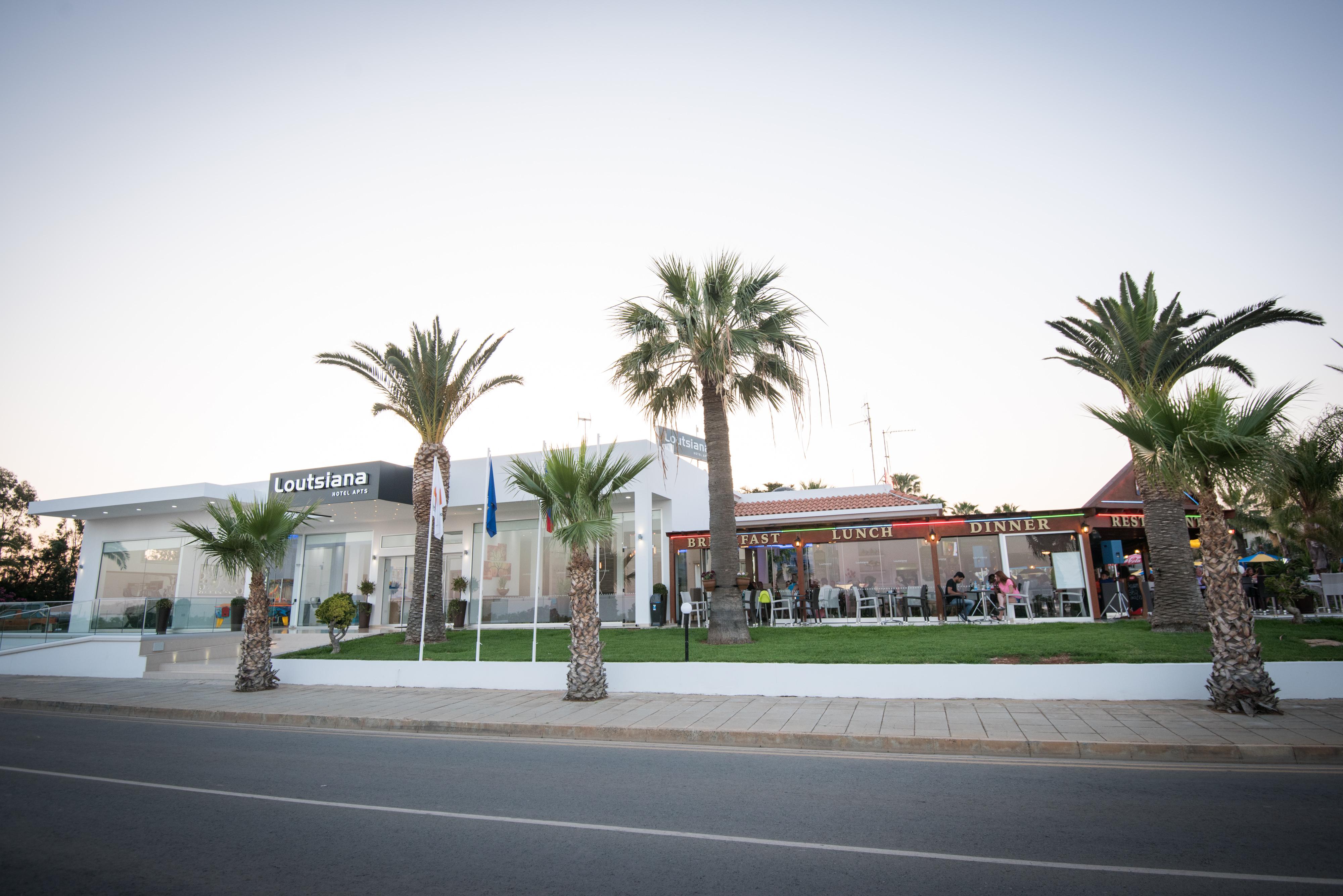 Vista Exterior Loutsiana Hotel Apts