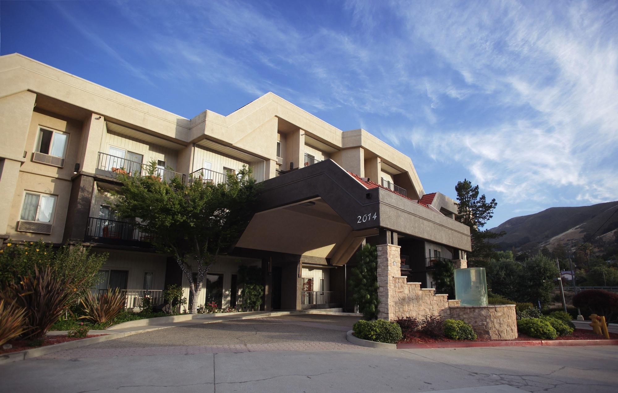Vista Exterior La Cuesta Inn, BW Signature Collection