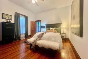 Alquiler Vacacional - Historic home away from home