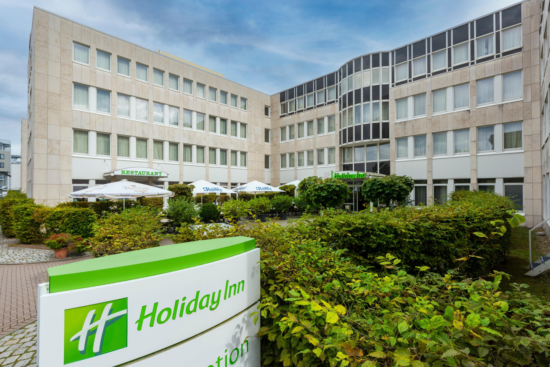 Vista Exterior Holiday Inn Frankfurt Airport - Neu-Isenburg by IHG