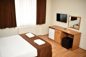 Alojamiento - ROYAL MUT OTEL