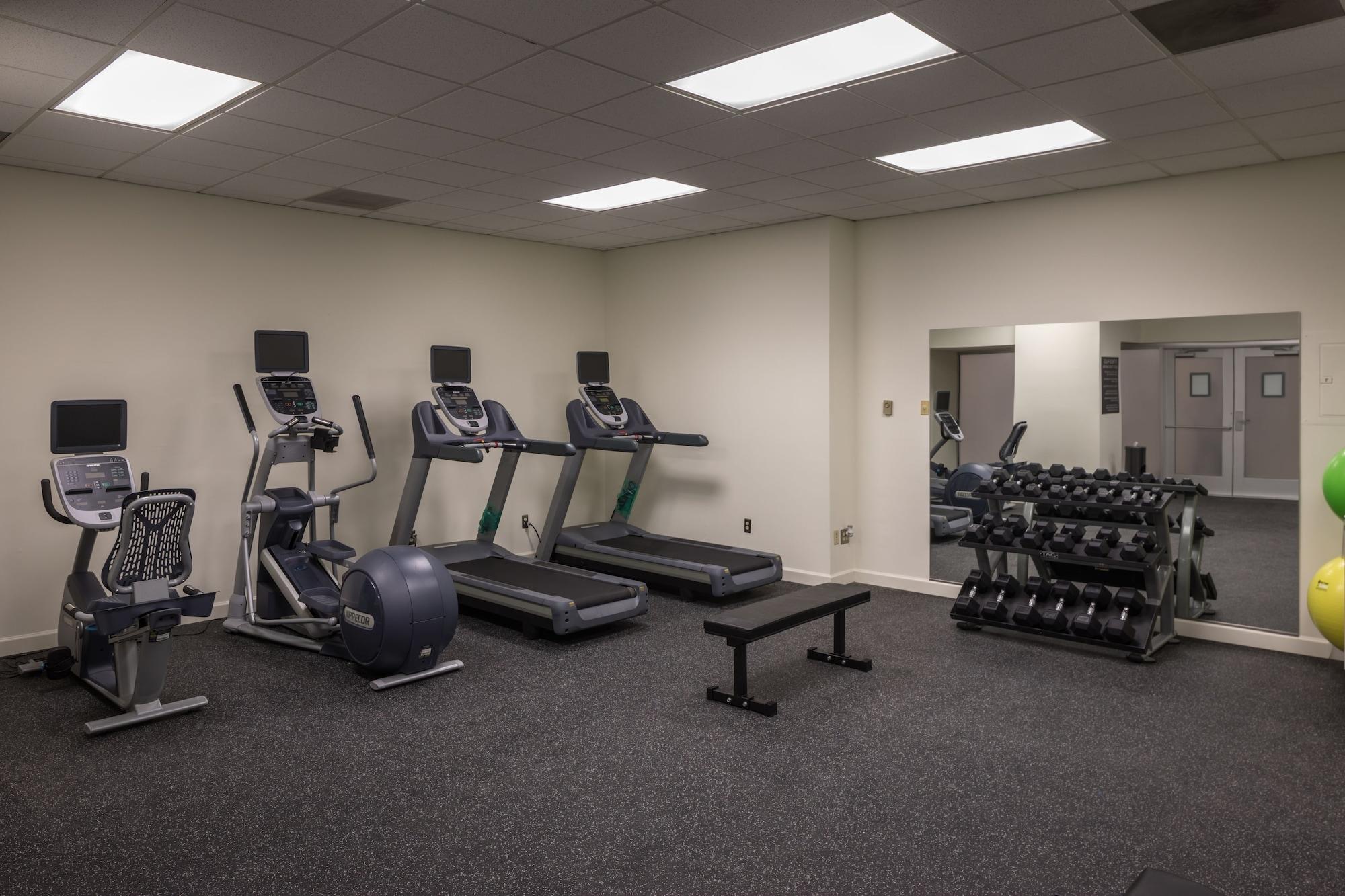 Gimnasio Haywood Park Hotel, Ascend Hotel Collection