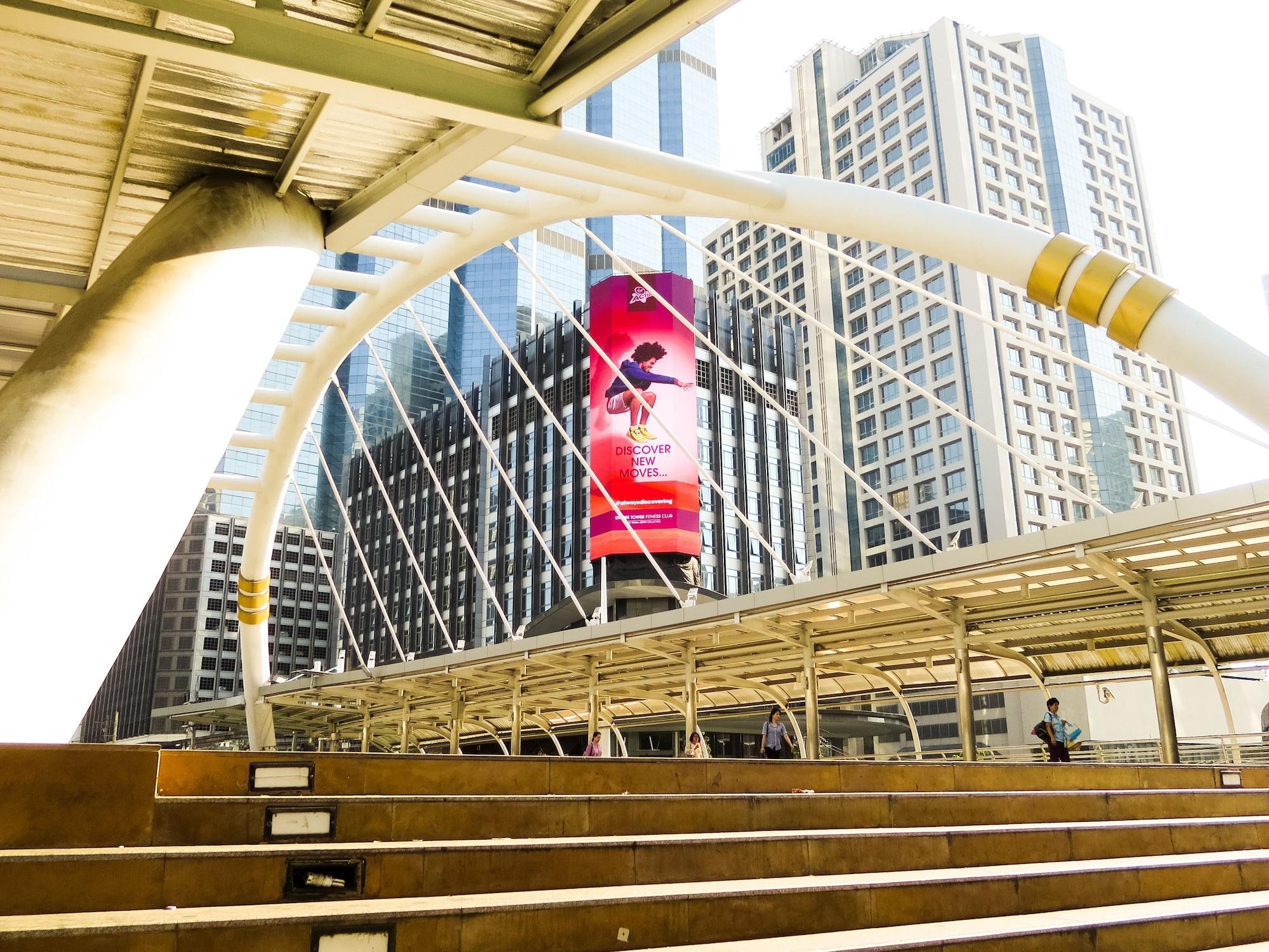 Vista Exterior Baan Silom Soi 3