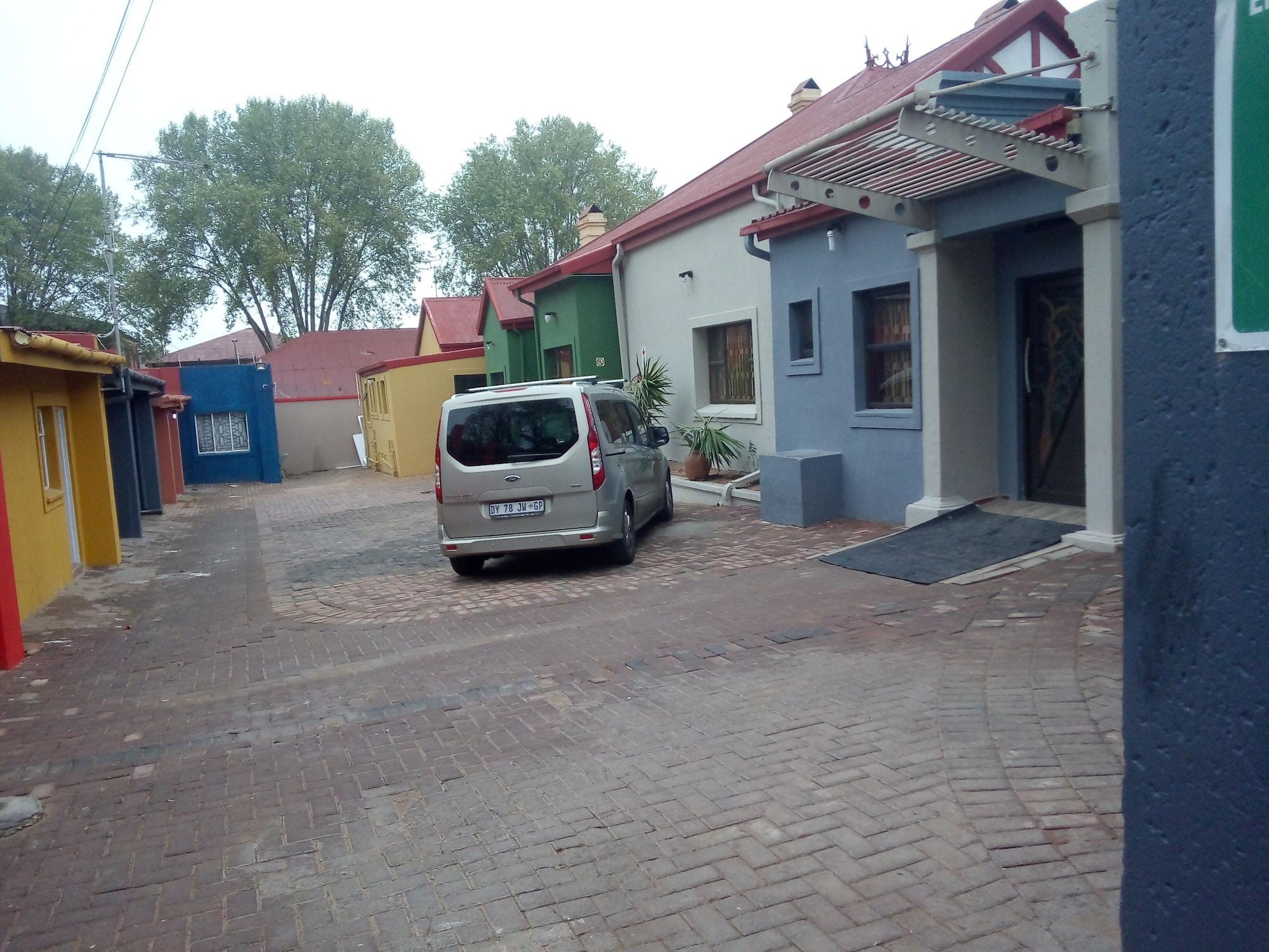 Vista Exterior Grace and Gift Guesthouse
