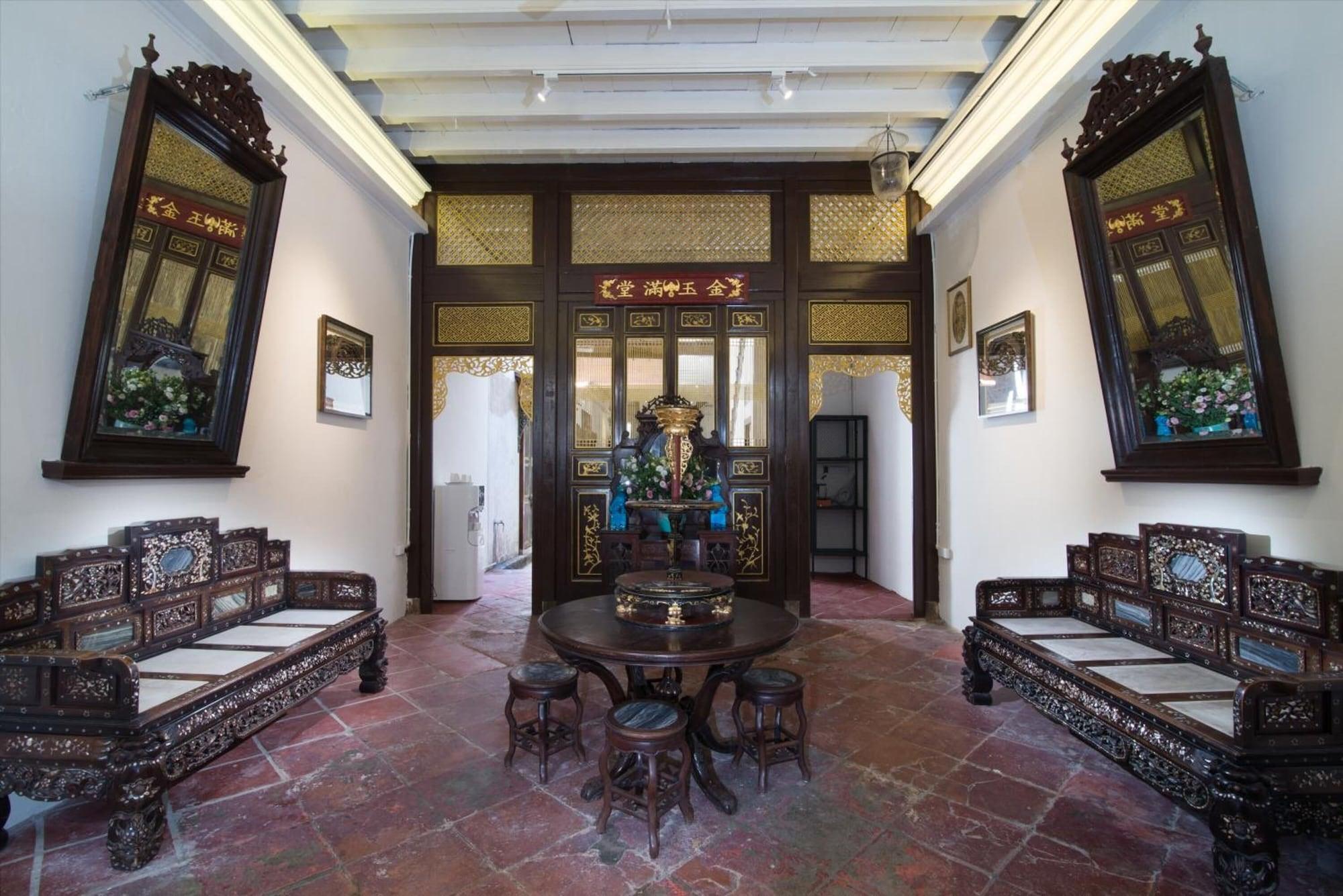 Vista Lobby Muntri Mews