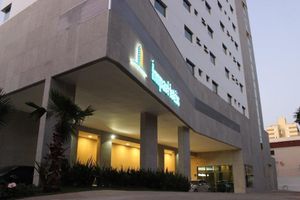 Alojamiento - Ímpar Suítes Expominas