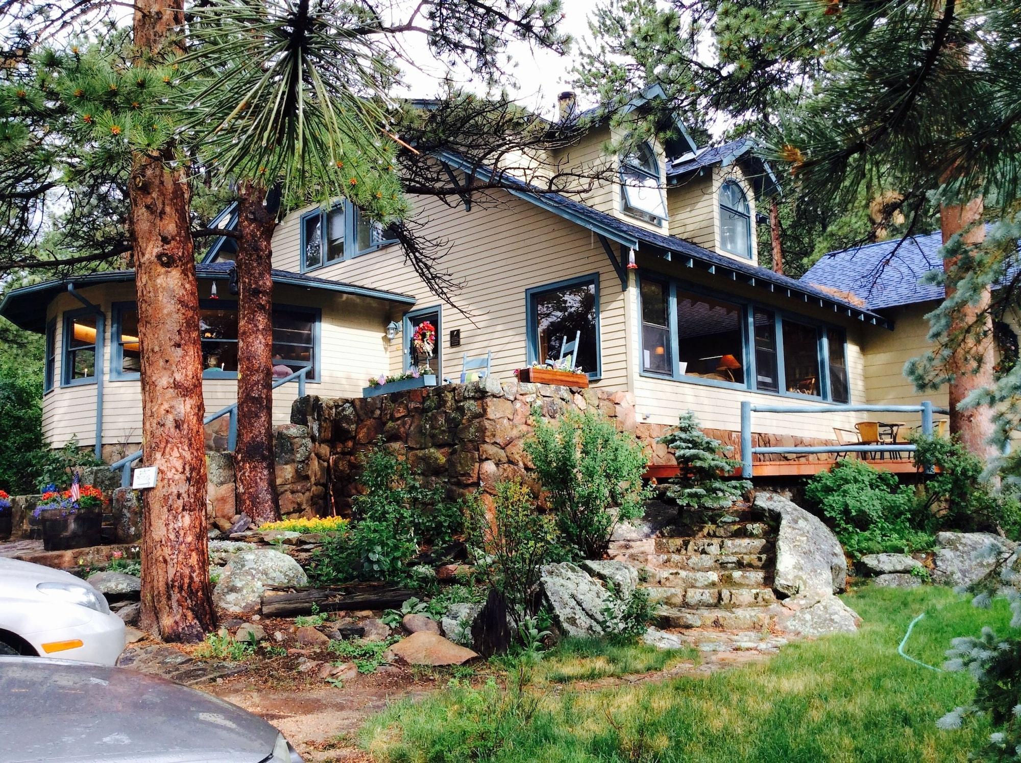 Vista Exterior Riversong Inn Retreat