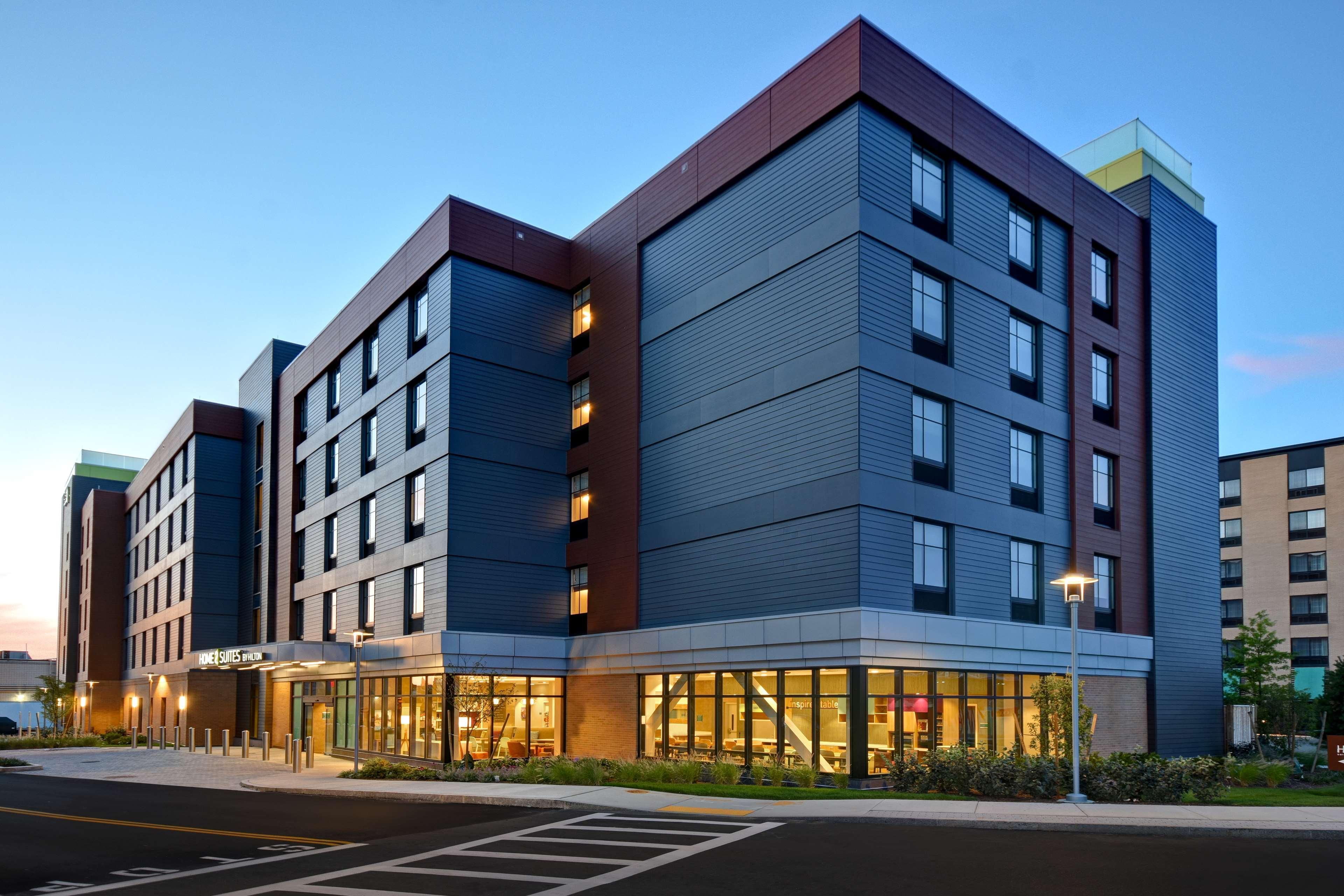 Vista da fachada Home2 Suites by Hilton Boston South Bay