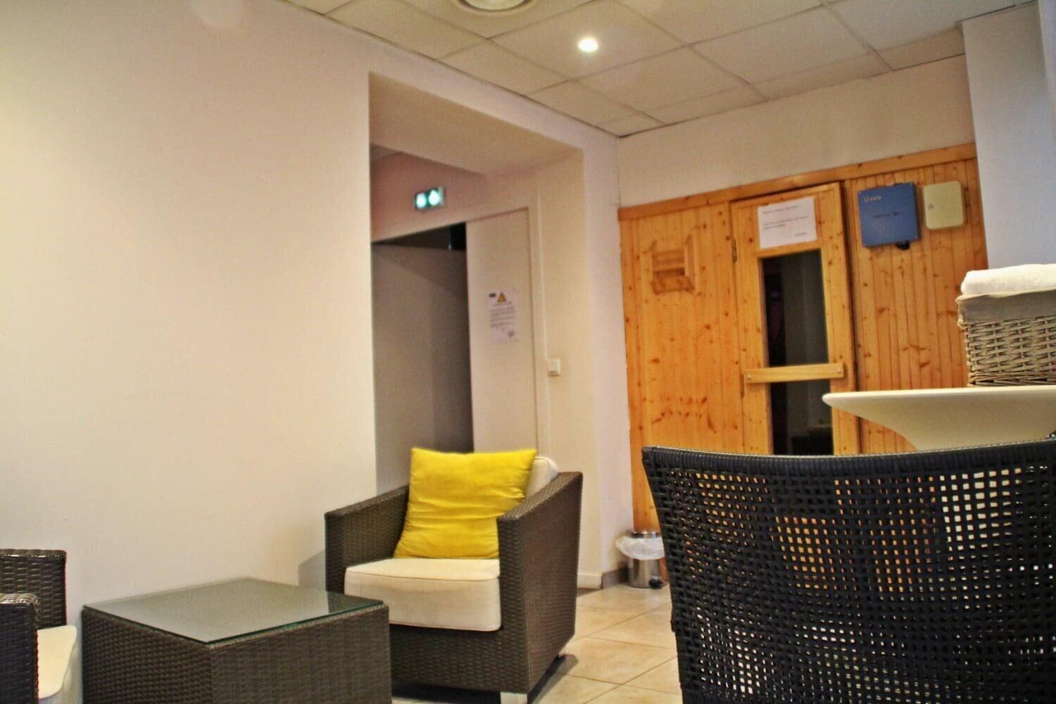 Gimnasio Kyriad Charleville Mezieres