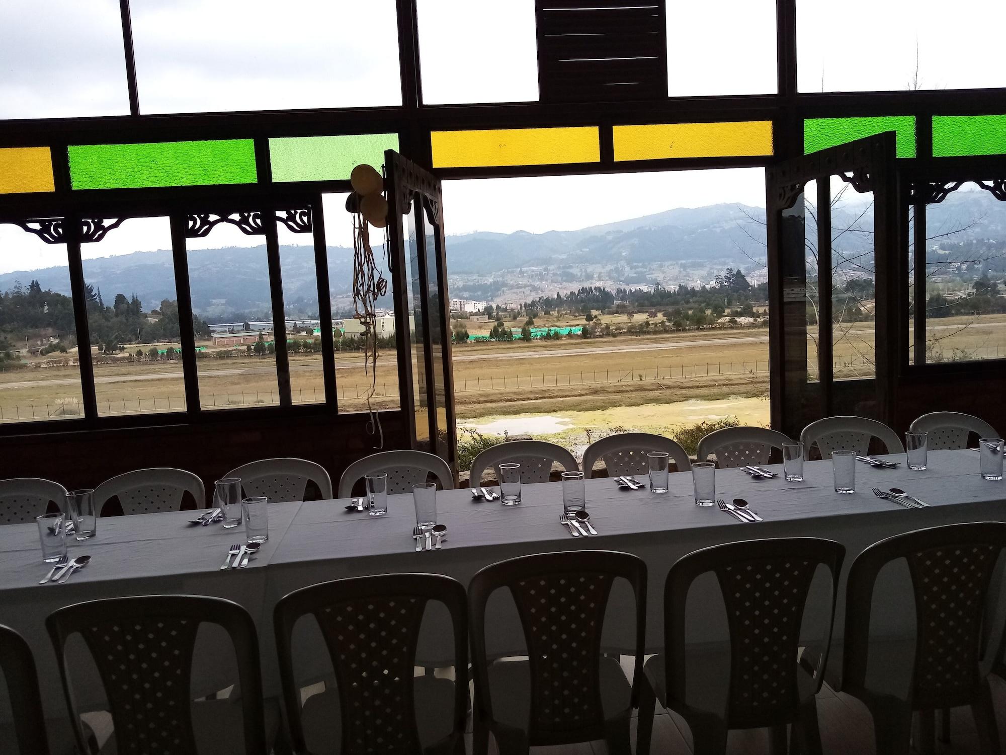 Salón de Baile Hotel Cabañas San Cayetano