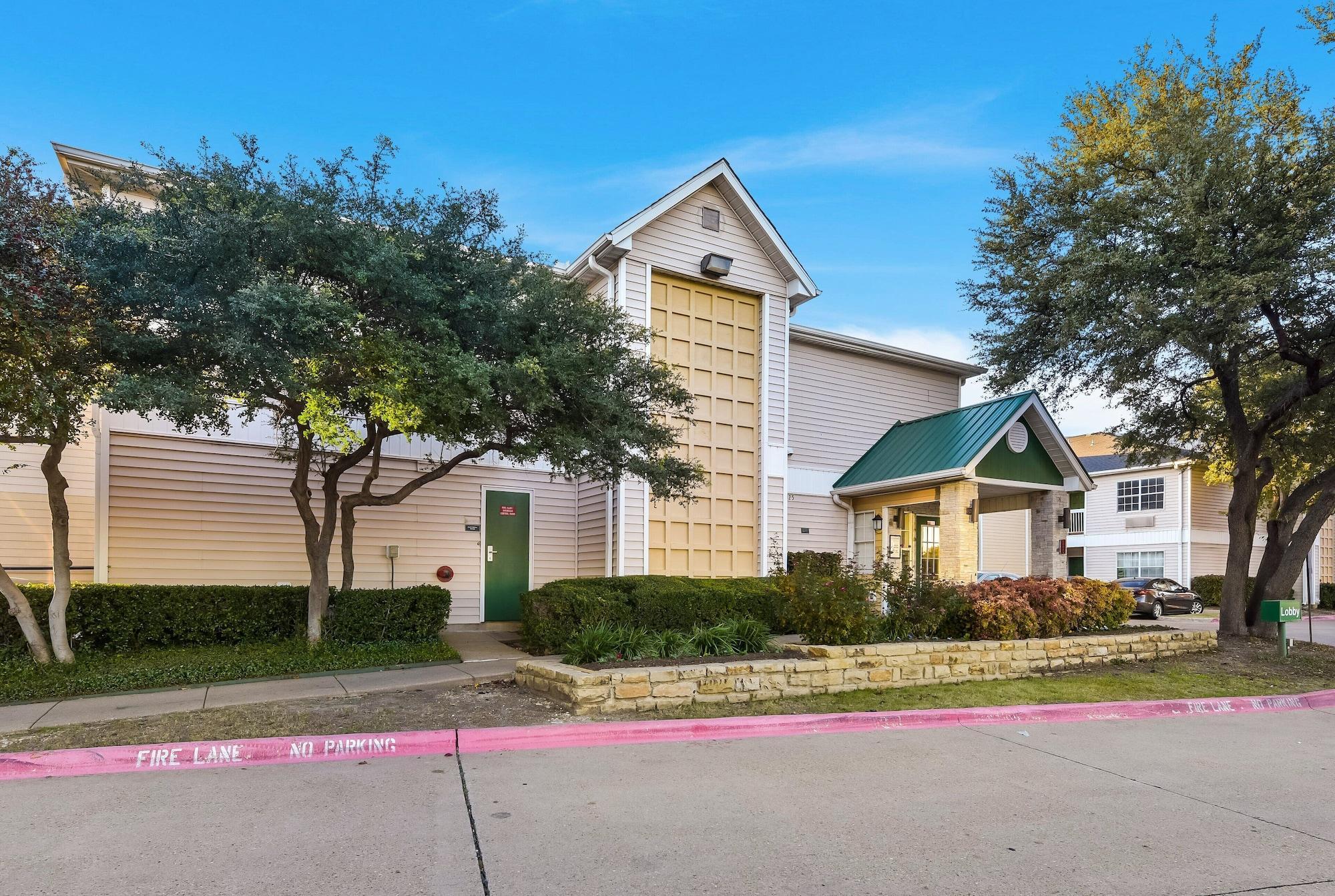 Varios HomeTowne Studios By Red Roof Dallas - North Addison/ Tollway