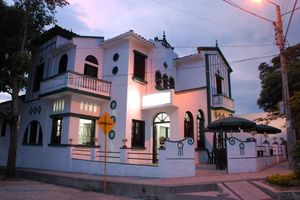 Alojamiento - Hotel Capilla del Sol