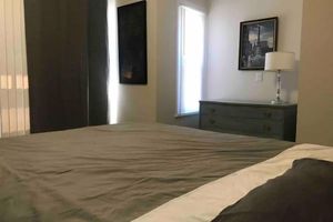 Alquiler Vacacional - A Boho Chic Choice with Great Parking
