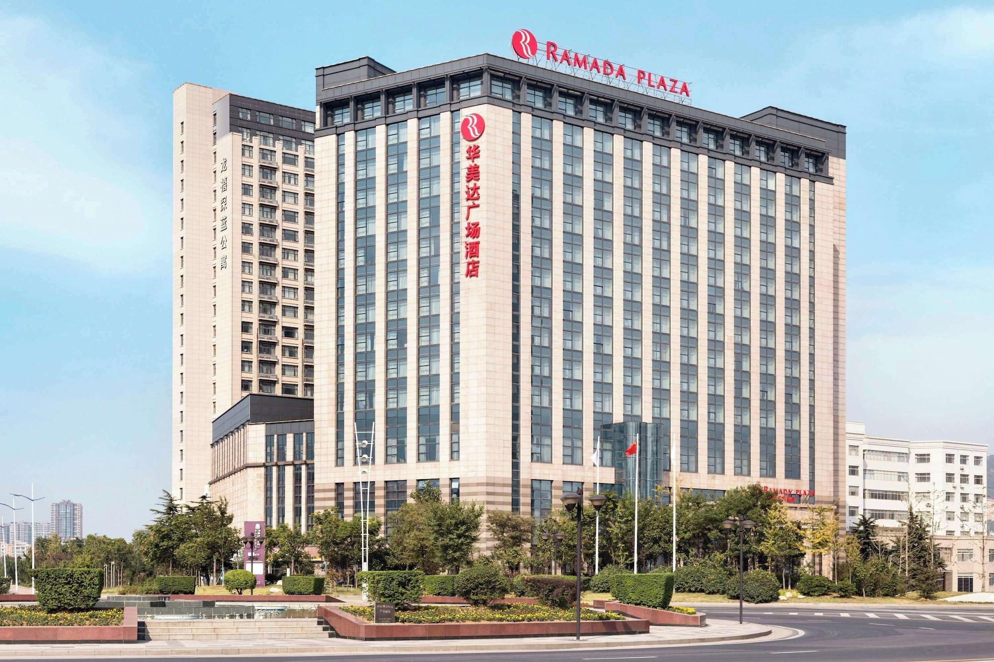 Vista Exterior Ramada Plaza Lianyungang