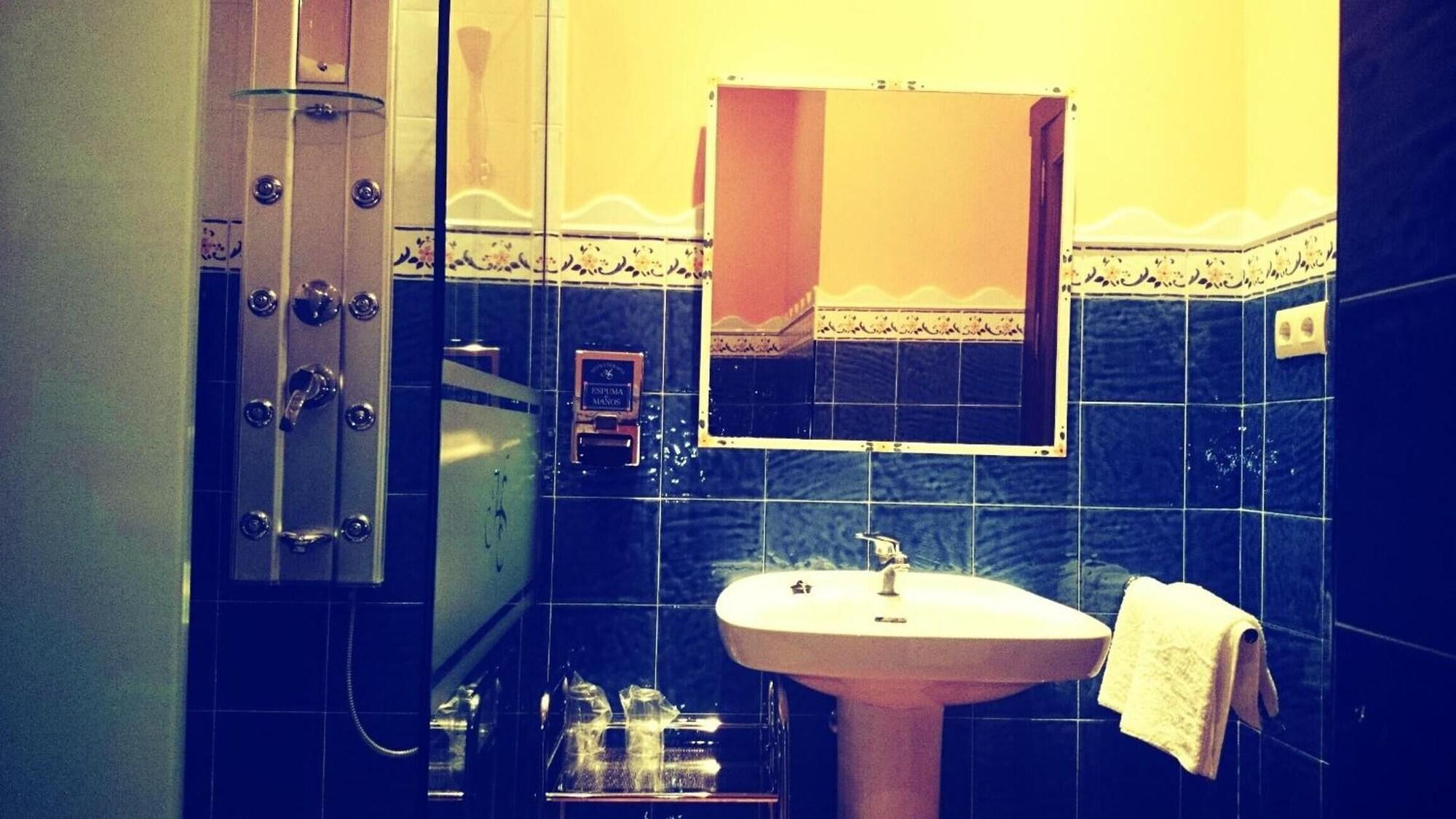 Equipamiento de Habitación El Huesped del Sevillano
