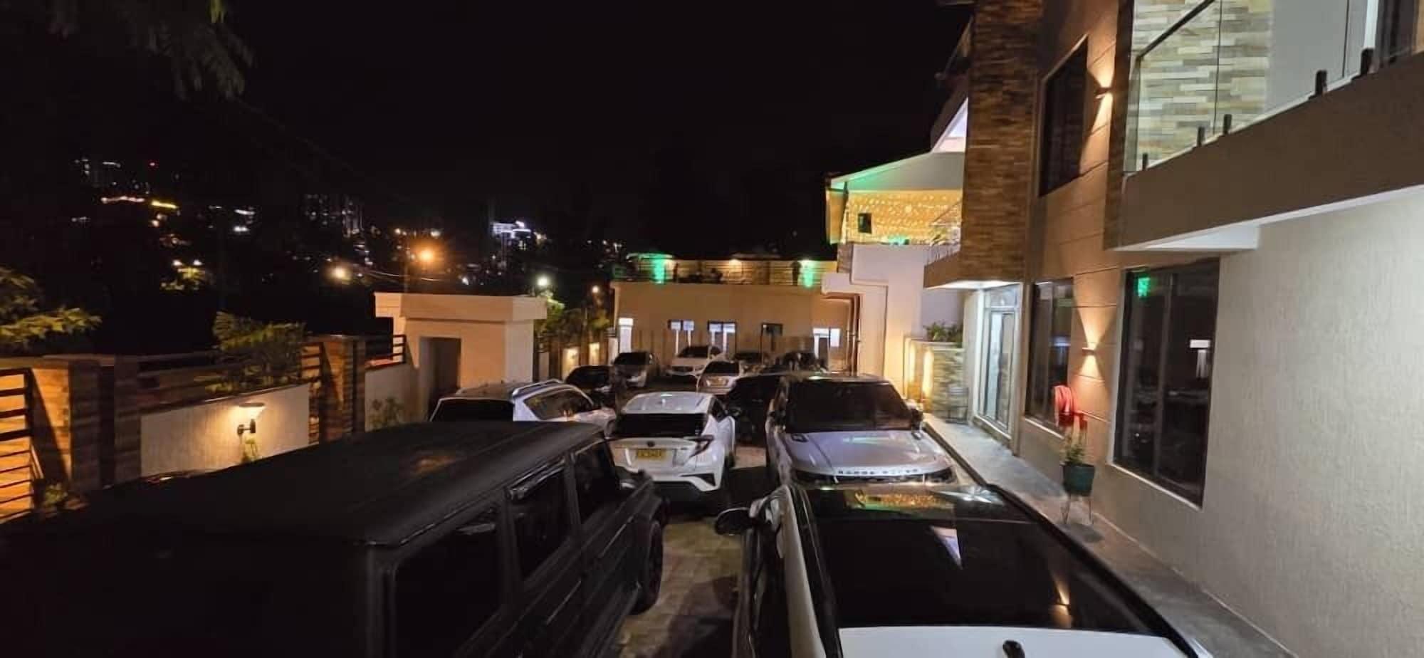 Vista Lobby Step Apart Hotel