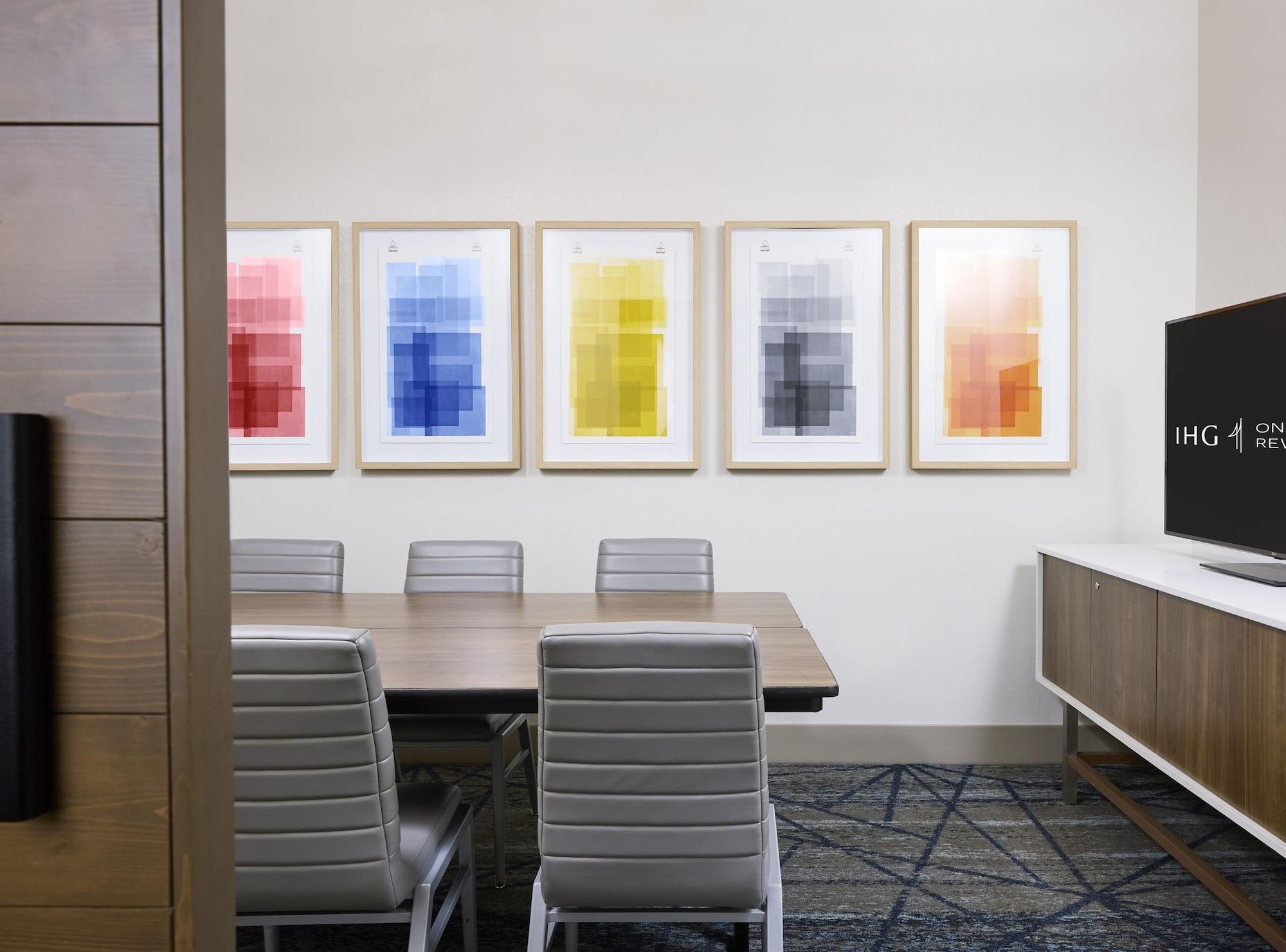 Sala de Reuniones Staybridge Suites Montréal Airport - St-Laurent by IHG