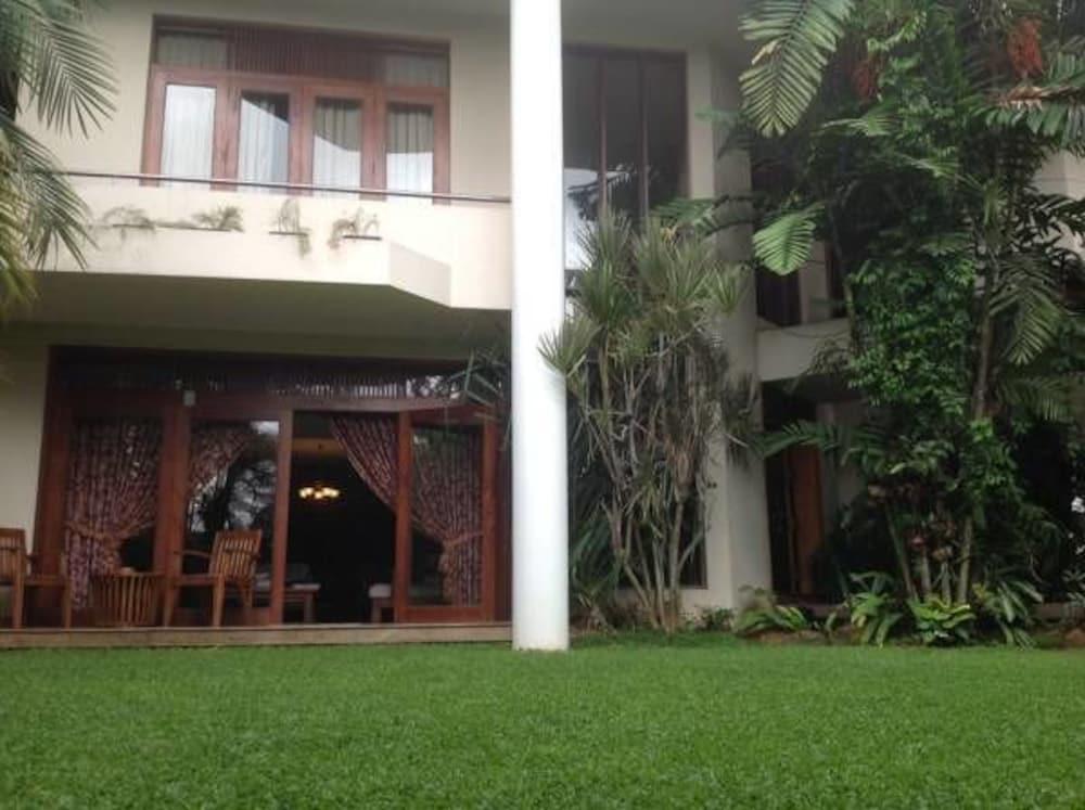 Varios Silvikris Villas