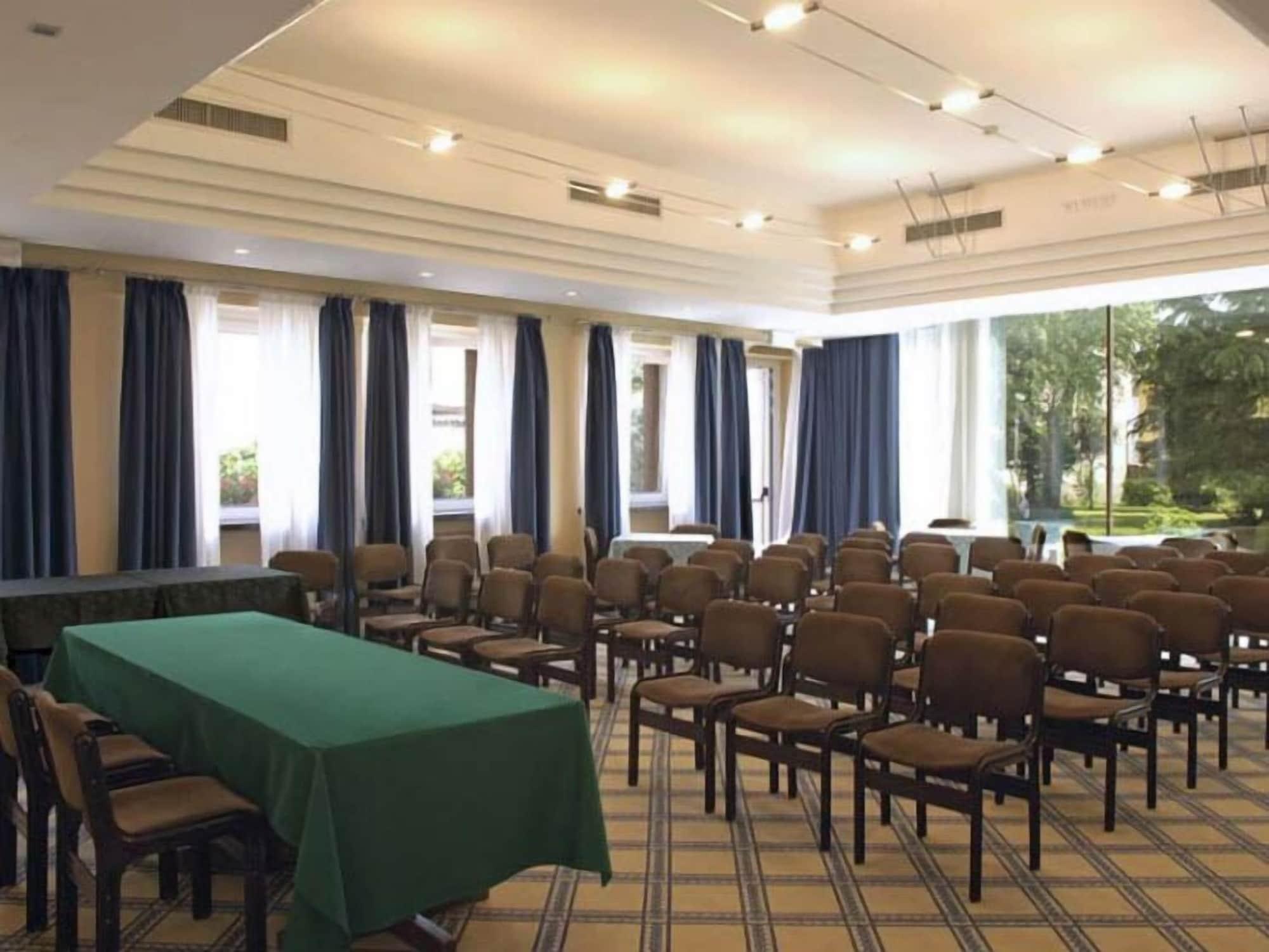 Sala de Reuniones Albergo Ristorante della Torre