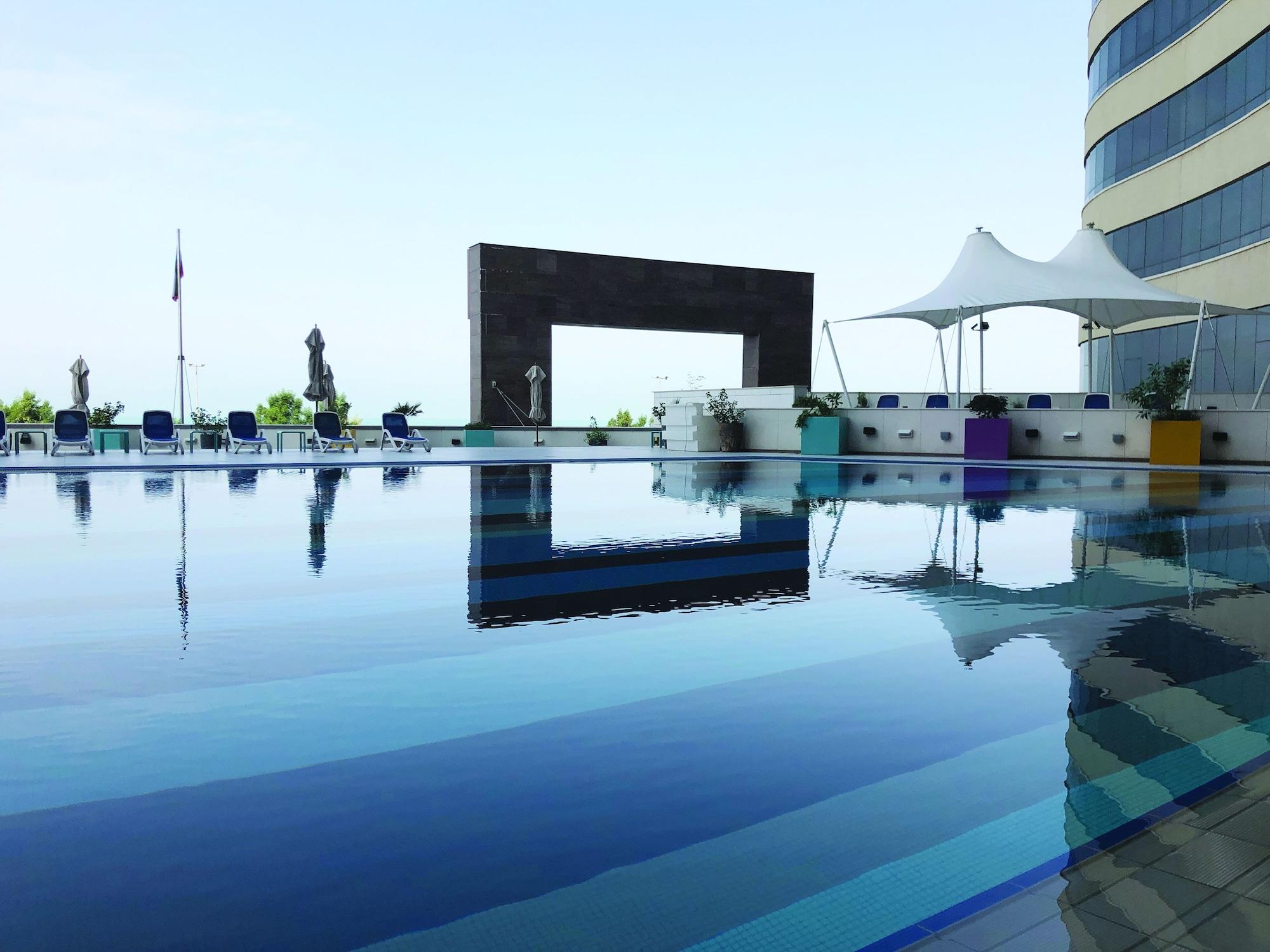 Vista Piscina Symphony Style Hotel Kuwait
