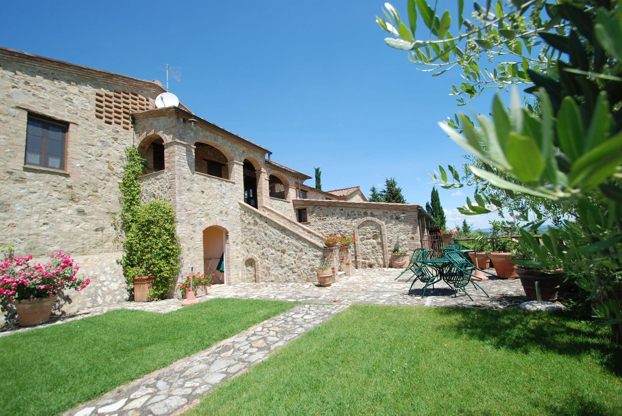 Varios Podere Bagnolo