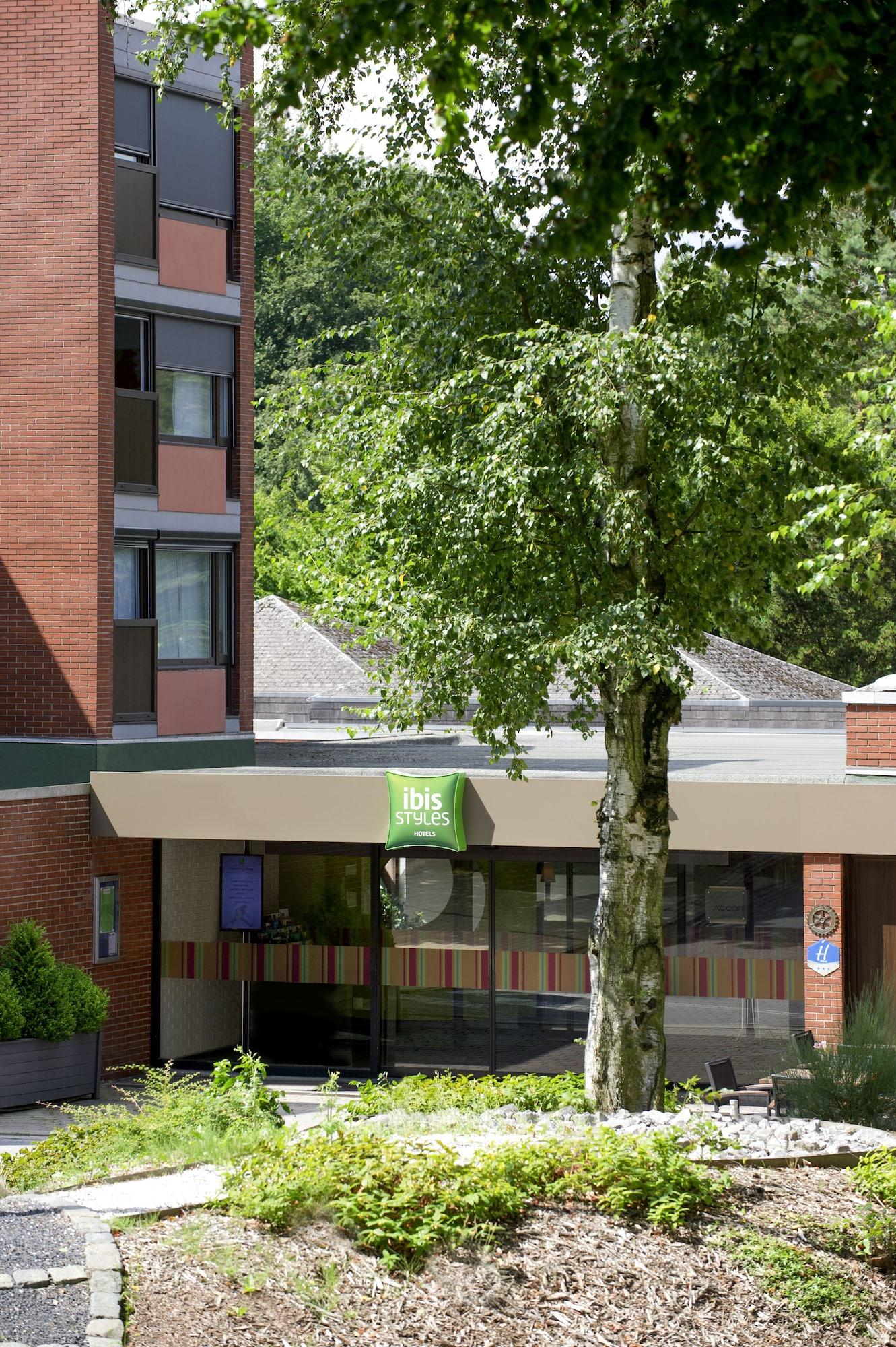 Vista Exterior ibis Styles Louvain la Neuve Hotel et Events
